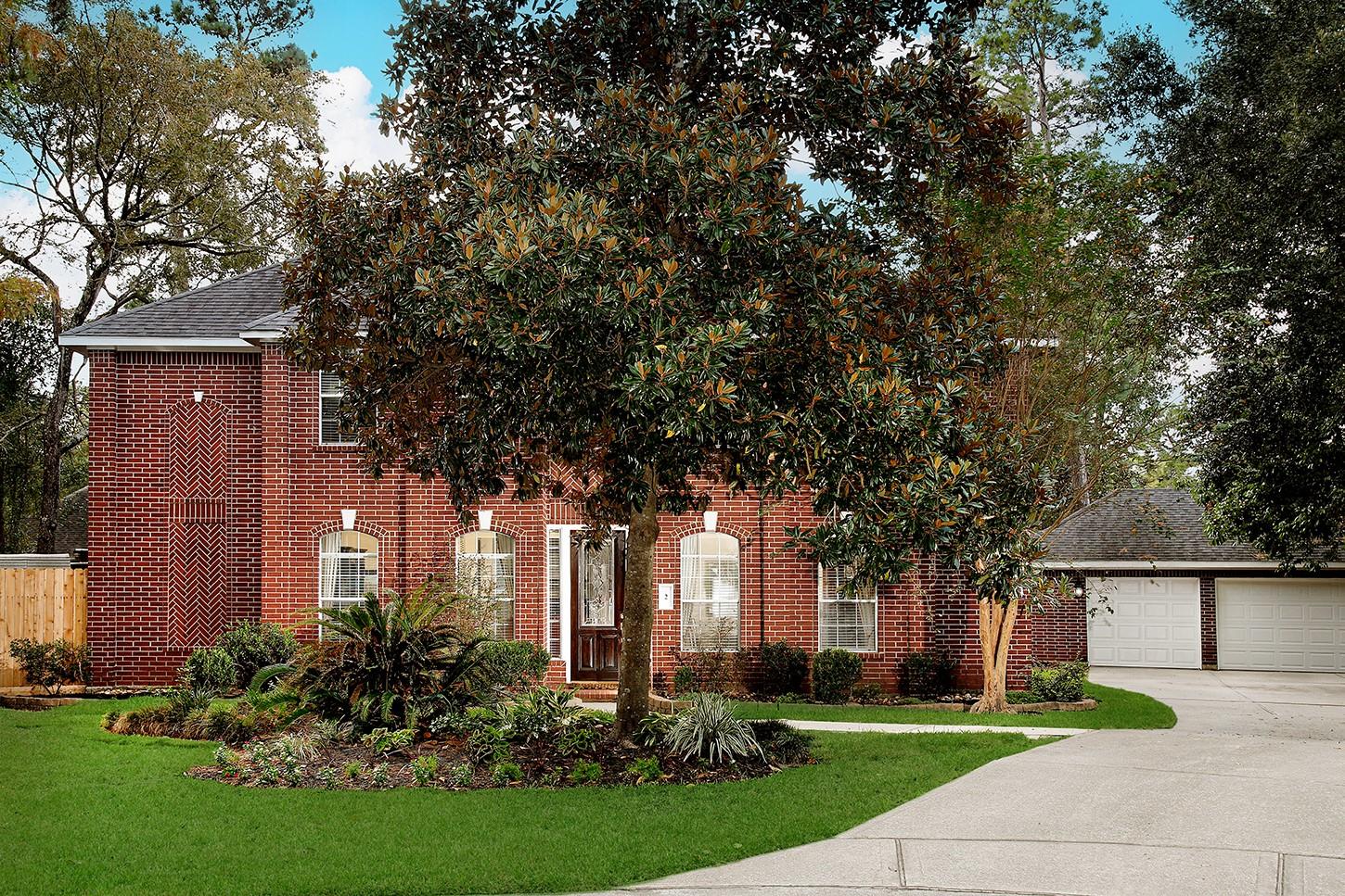 2 Taupewood Place — photo
