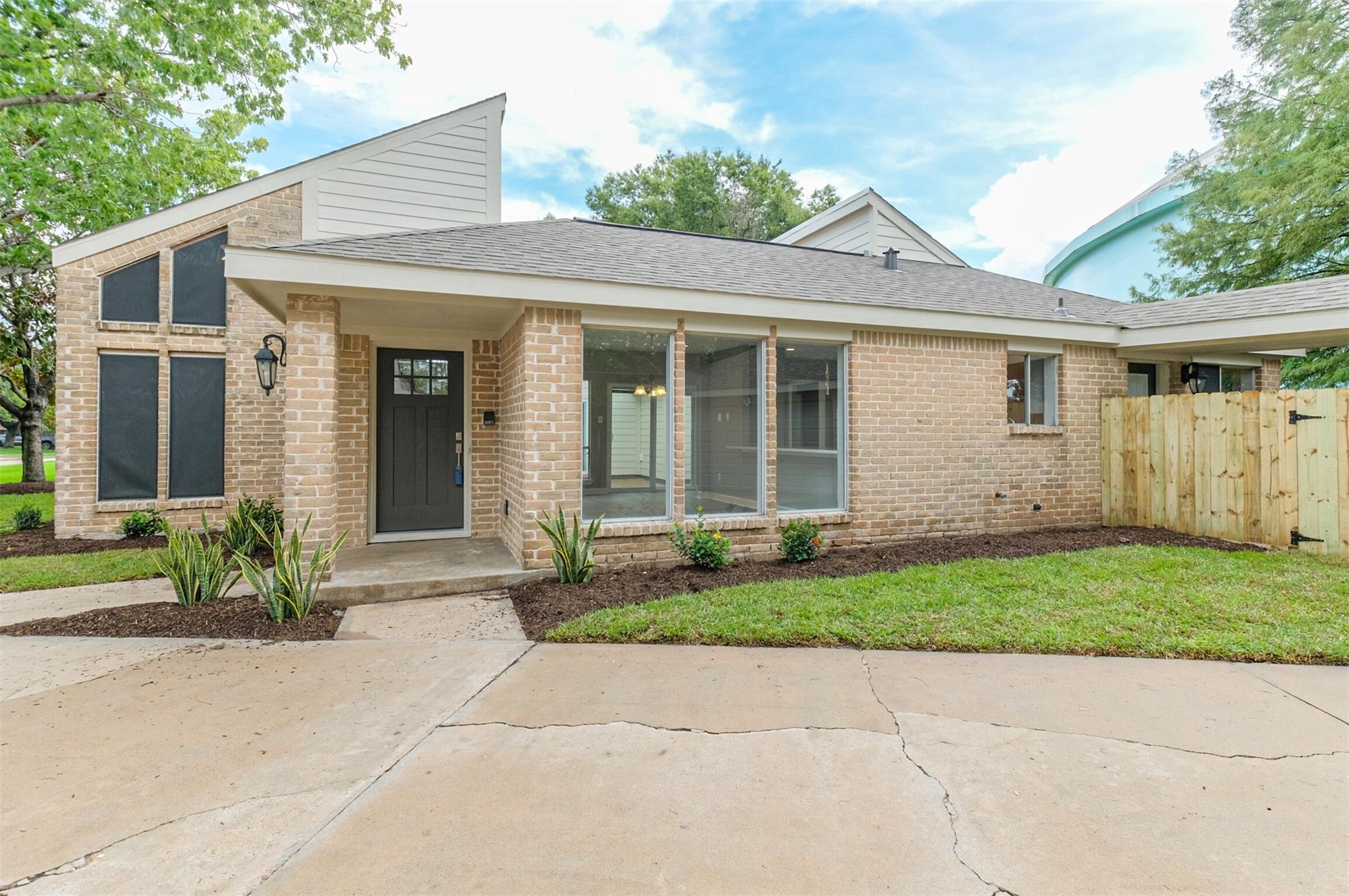 1623 Cherry Ridge Drive — photo