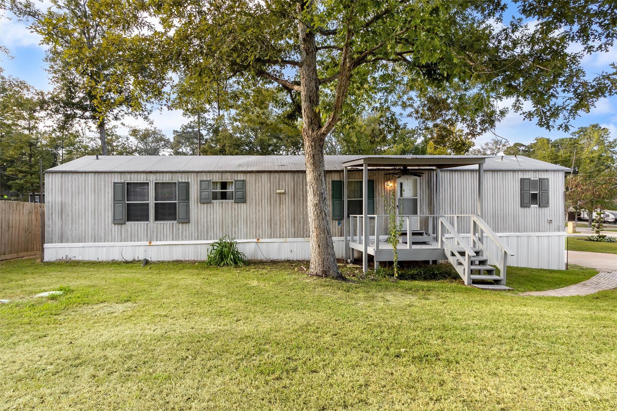 12607 Royal Green Drive — photo