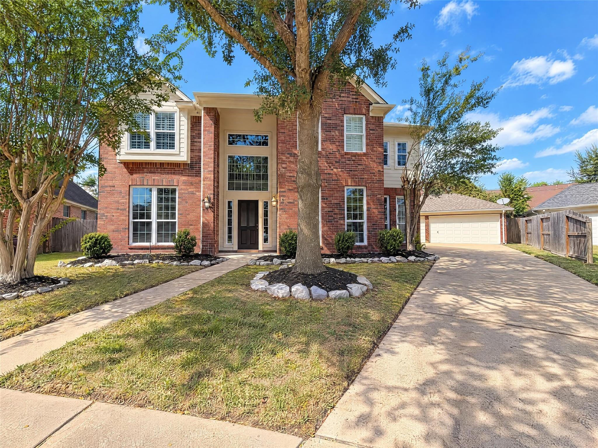 7927 High Knoll Lane — photo