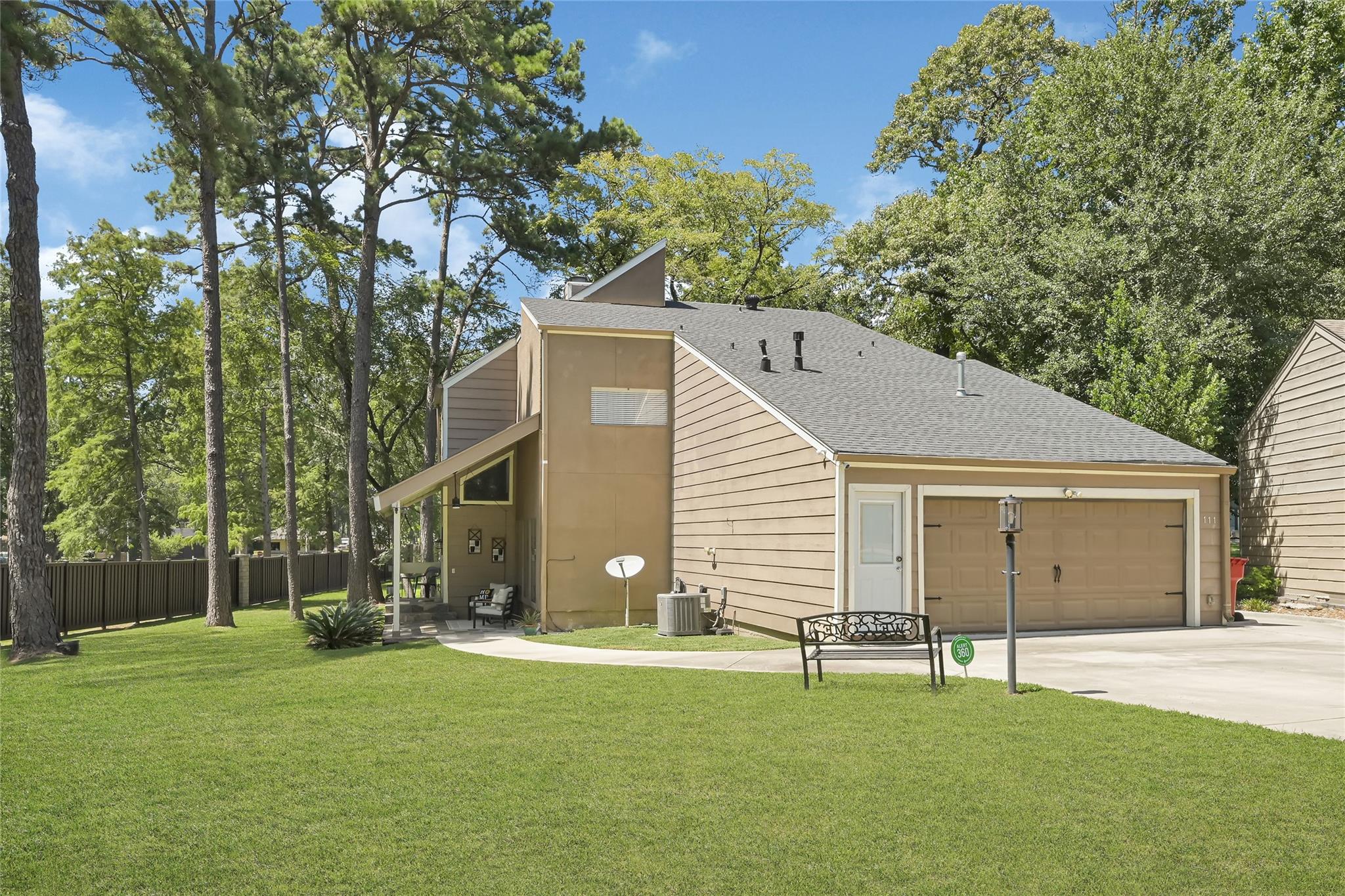 111 Springs Edge Drive — photo