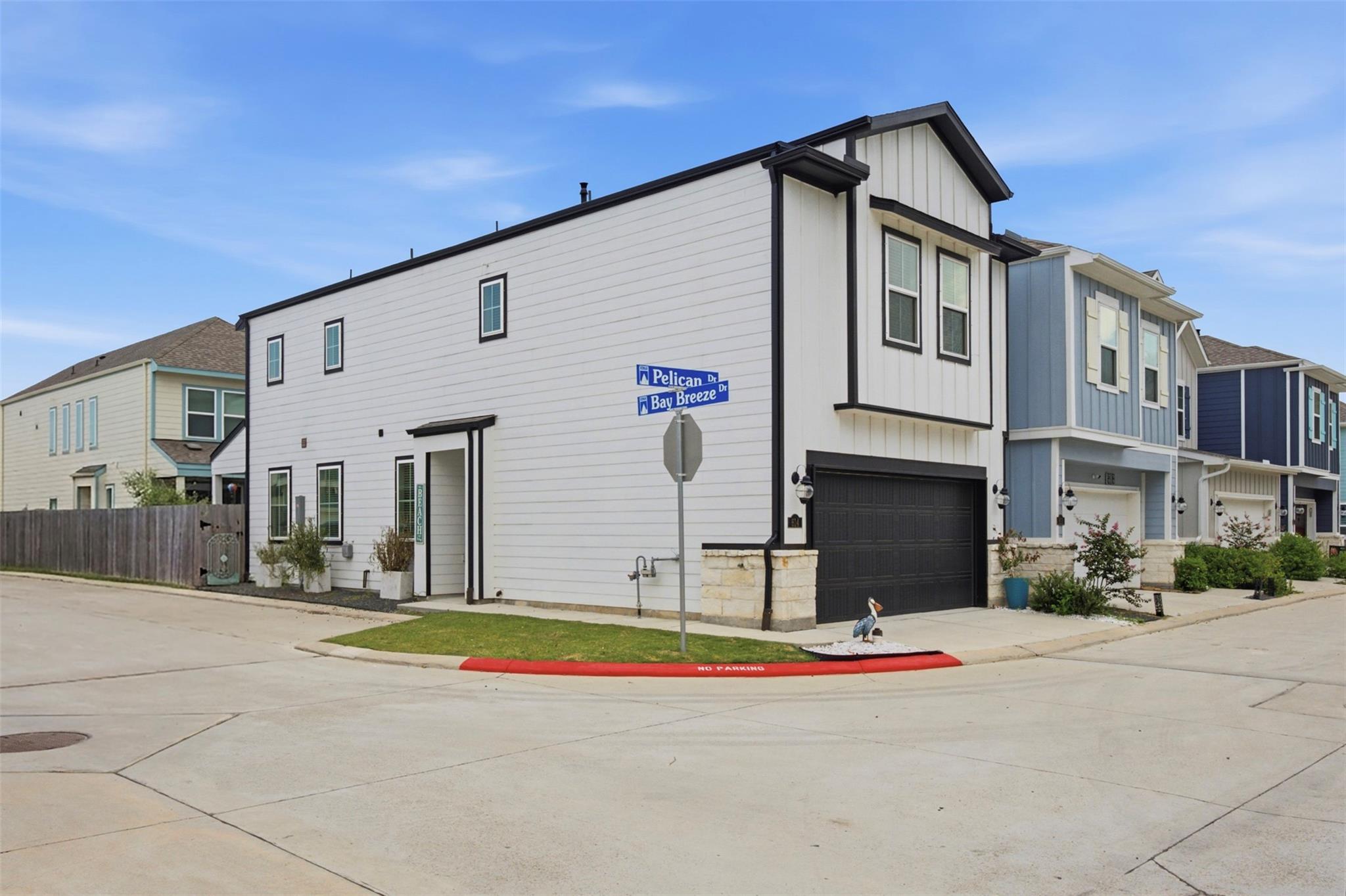 614 Pelican Drive — photo