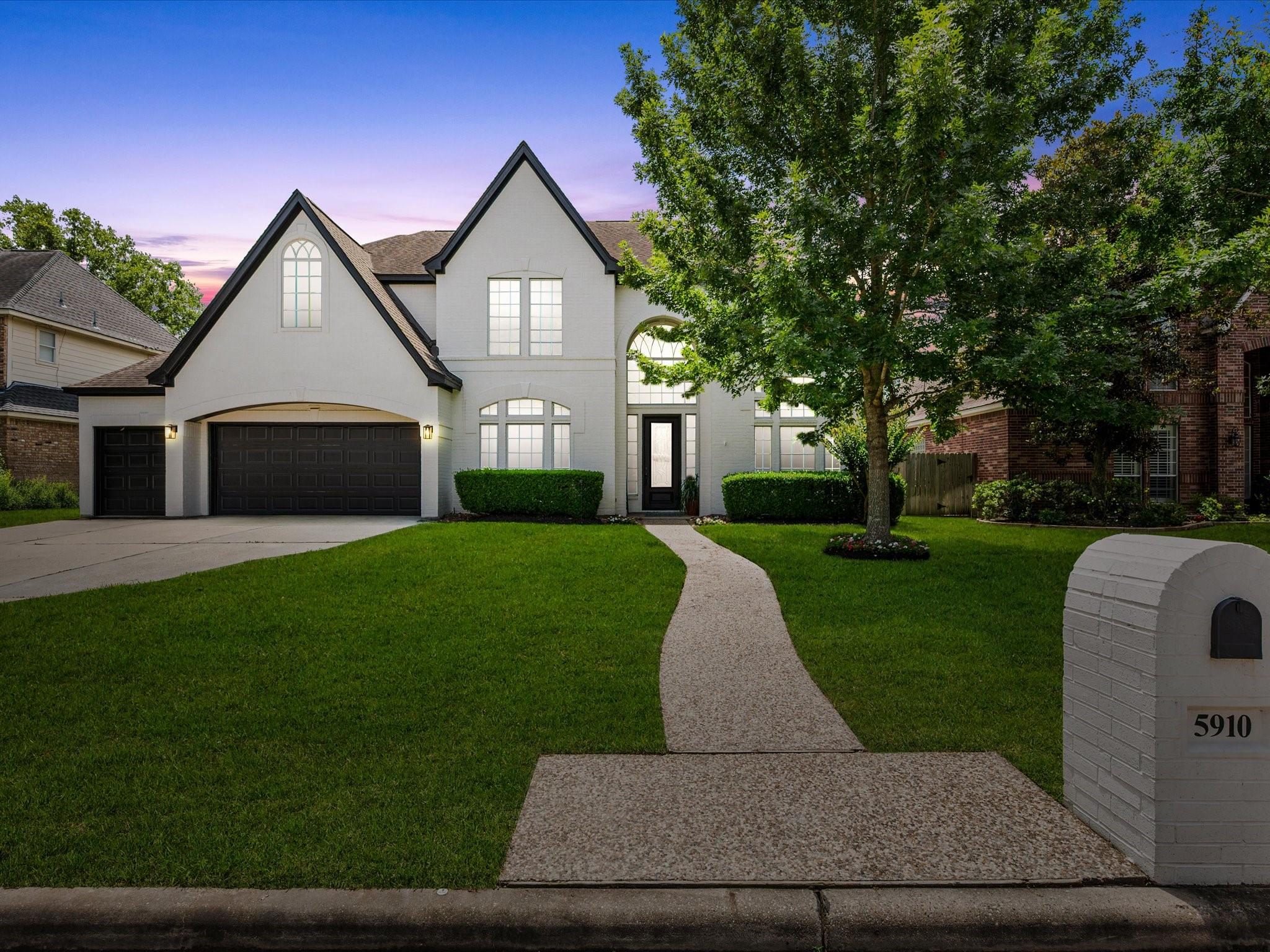 5910 Center Court Drive — photo