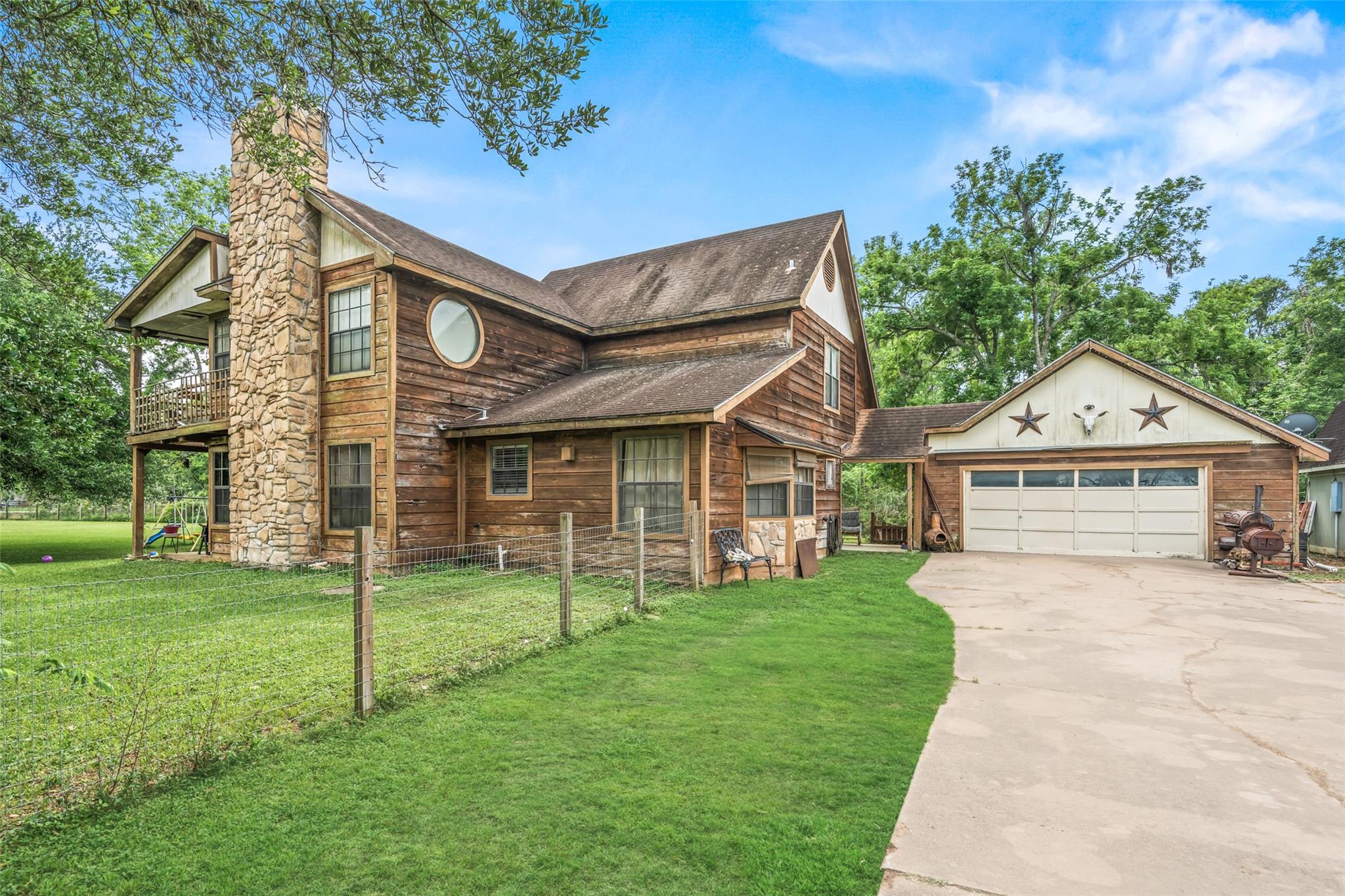 154 Pin Oak Drive — photo