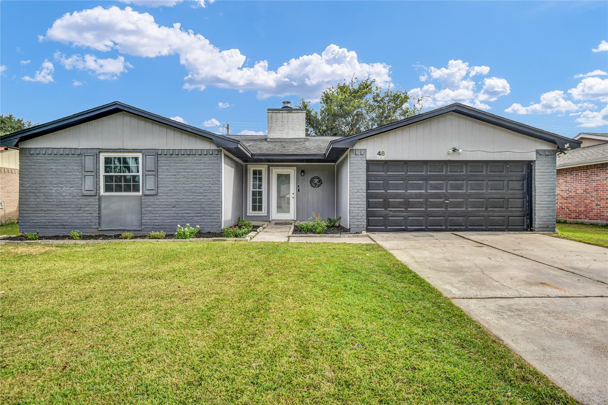 48 Ranch House Loop — photo