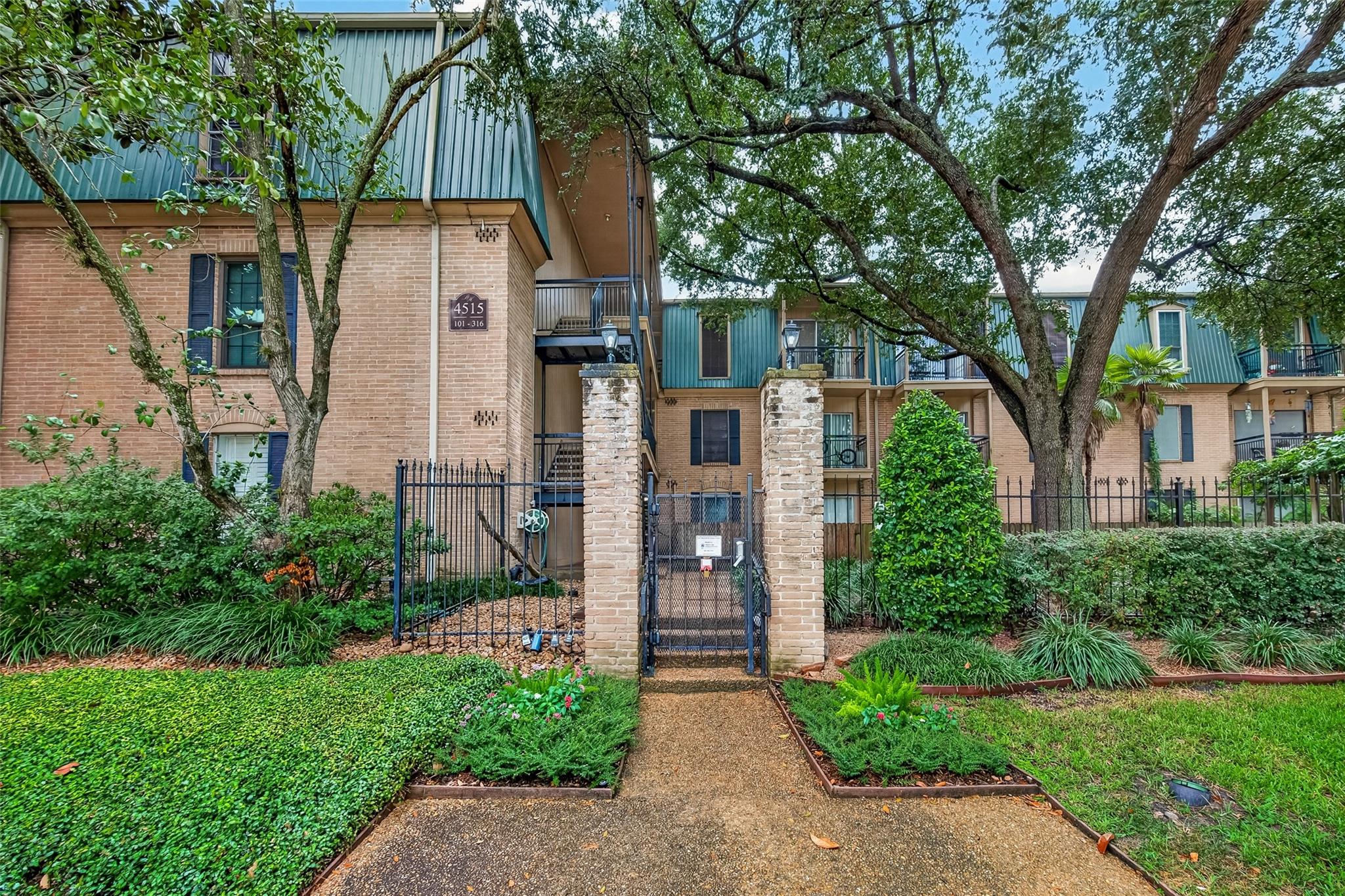 4515 Briar Hollow Place #309 — photo