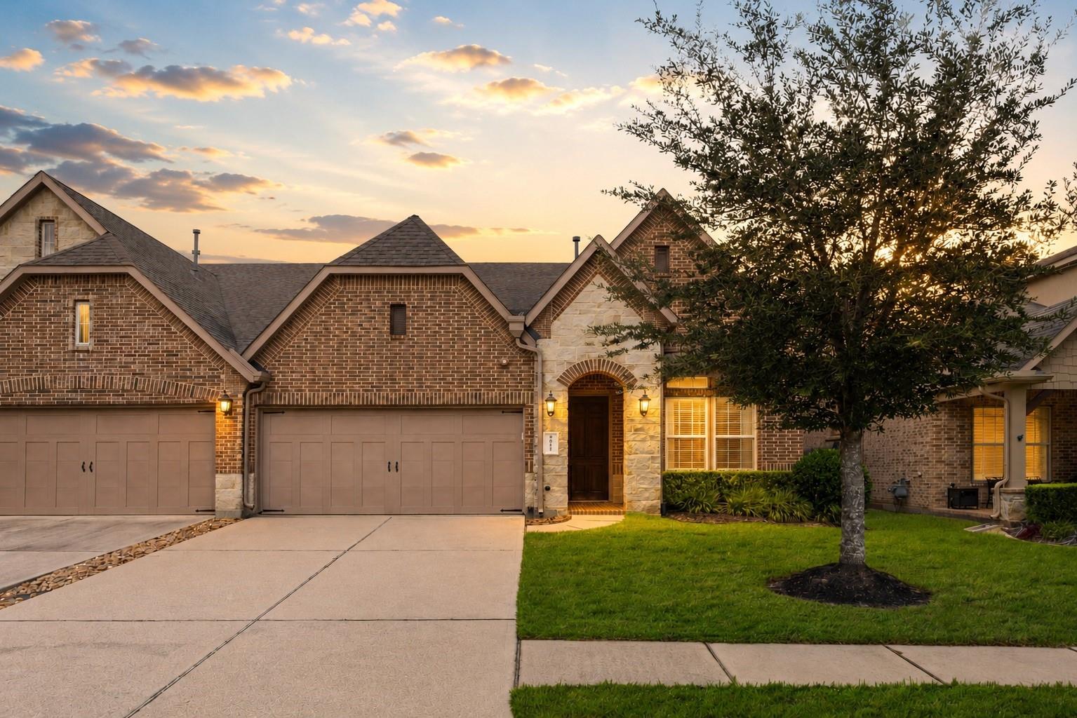9022 Centennial Drive — photo