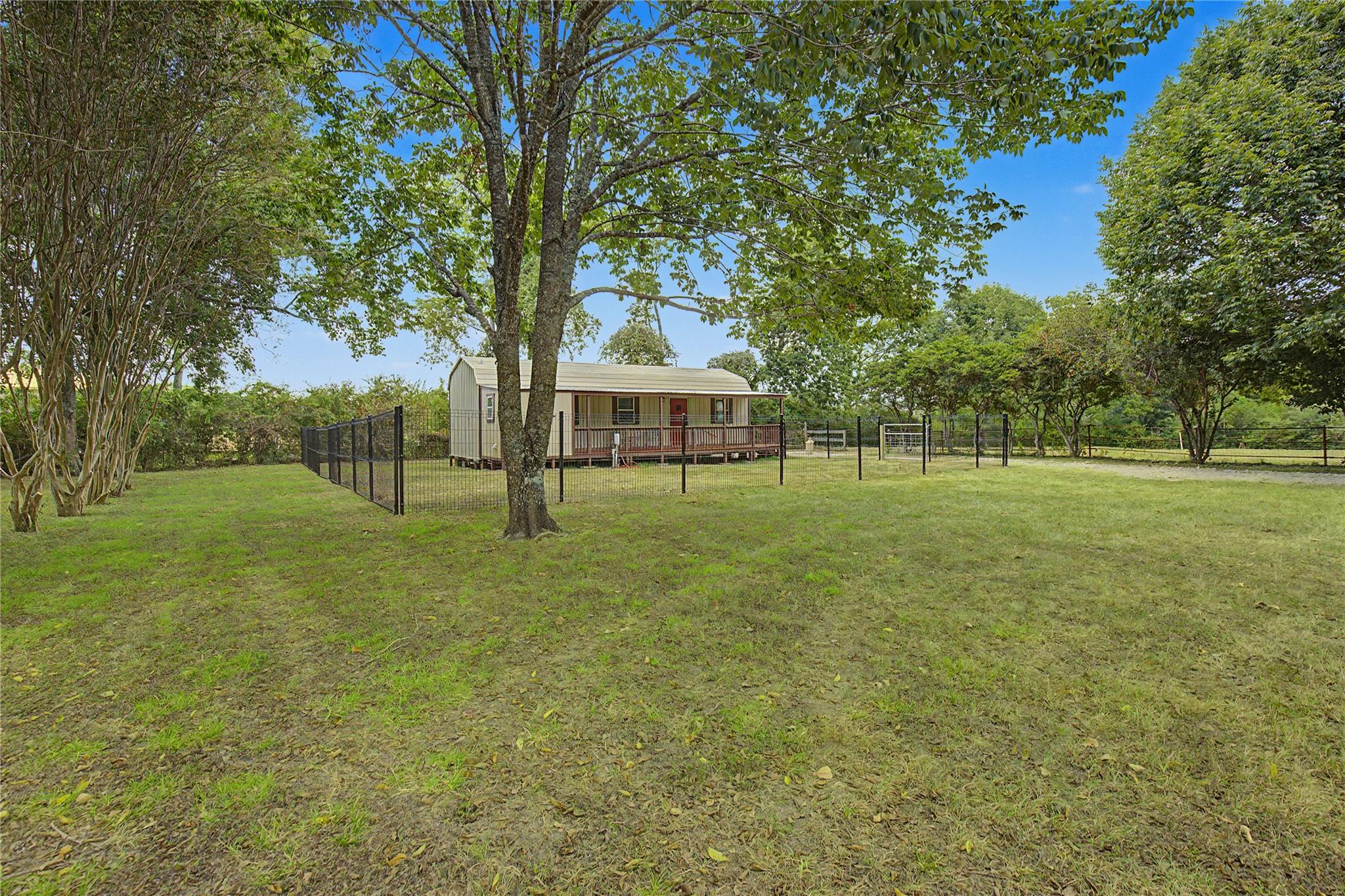 12039 Anderson Road — photo