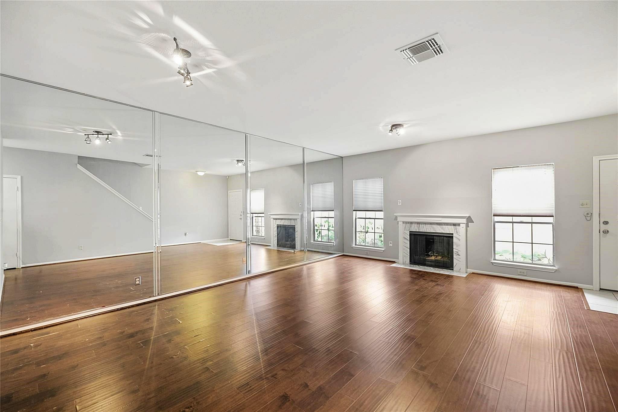 3042 Holly Hall Street #3042 — photo