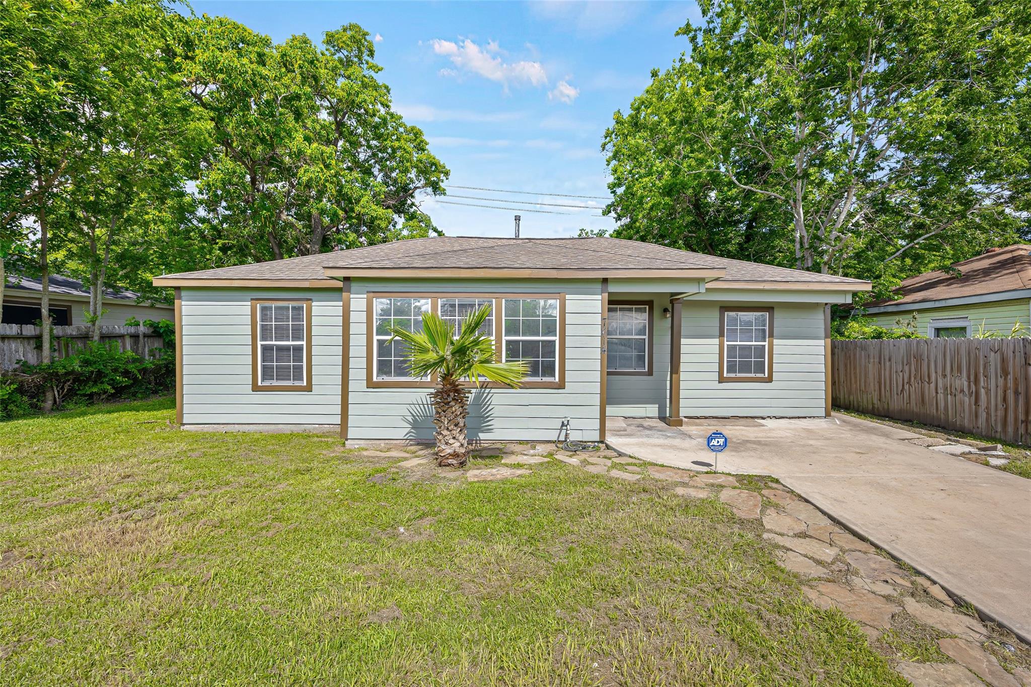 7614 Darnay Drive — photo
