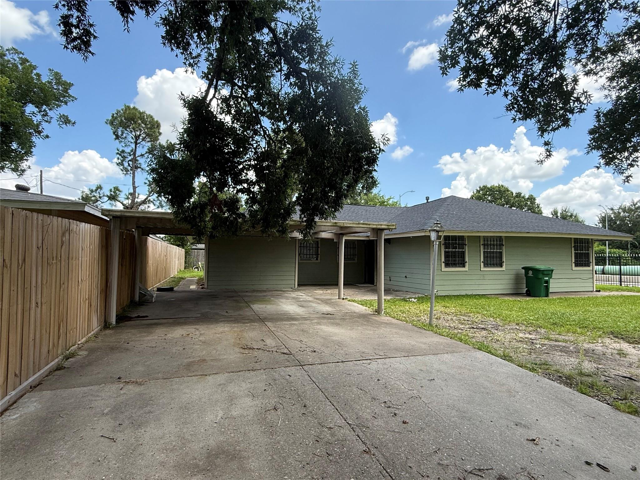 5651 Lyndhurst Drive — photo