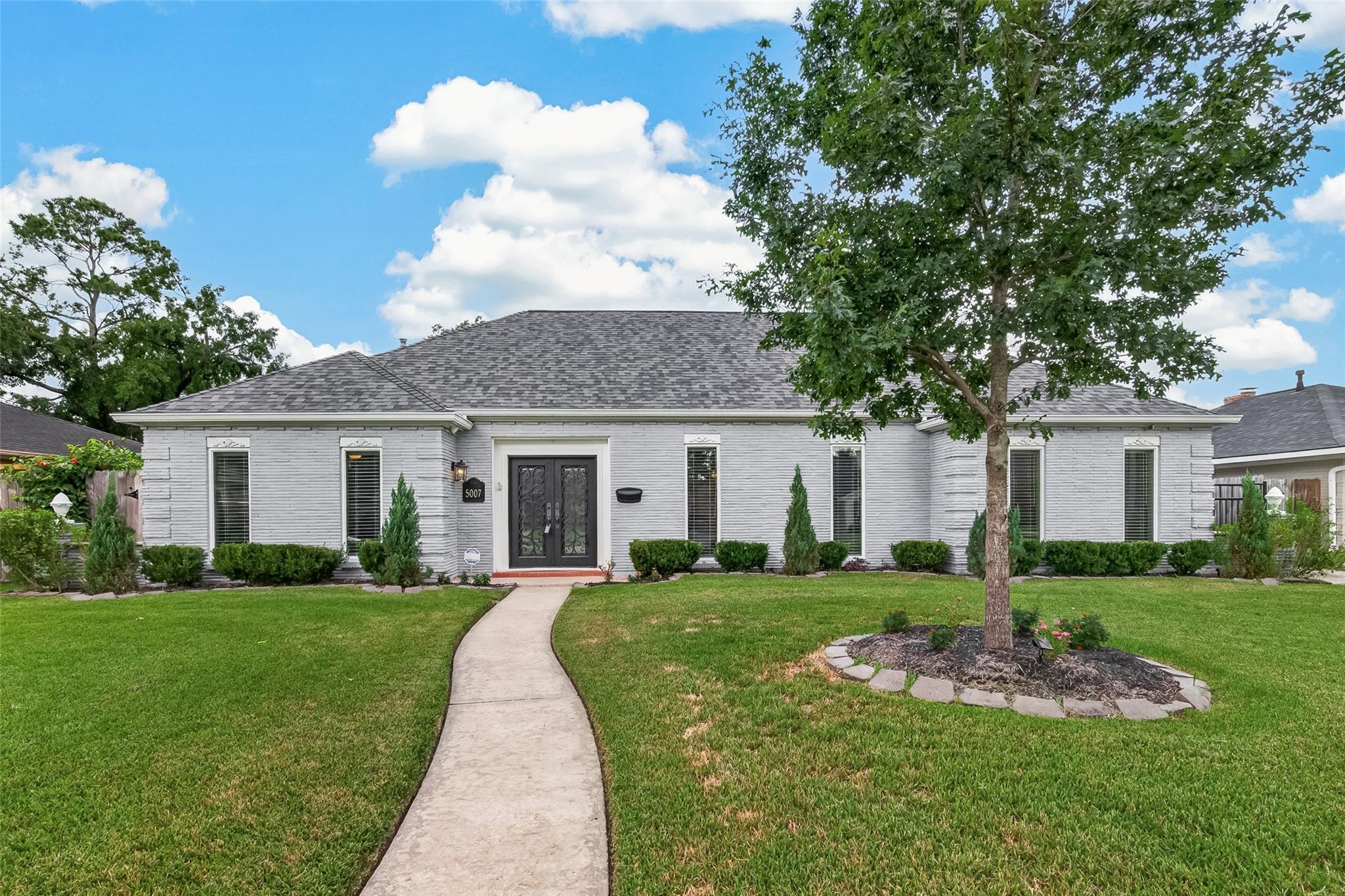 5007 Forest Nook Court — photo