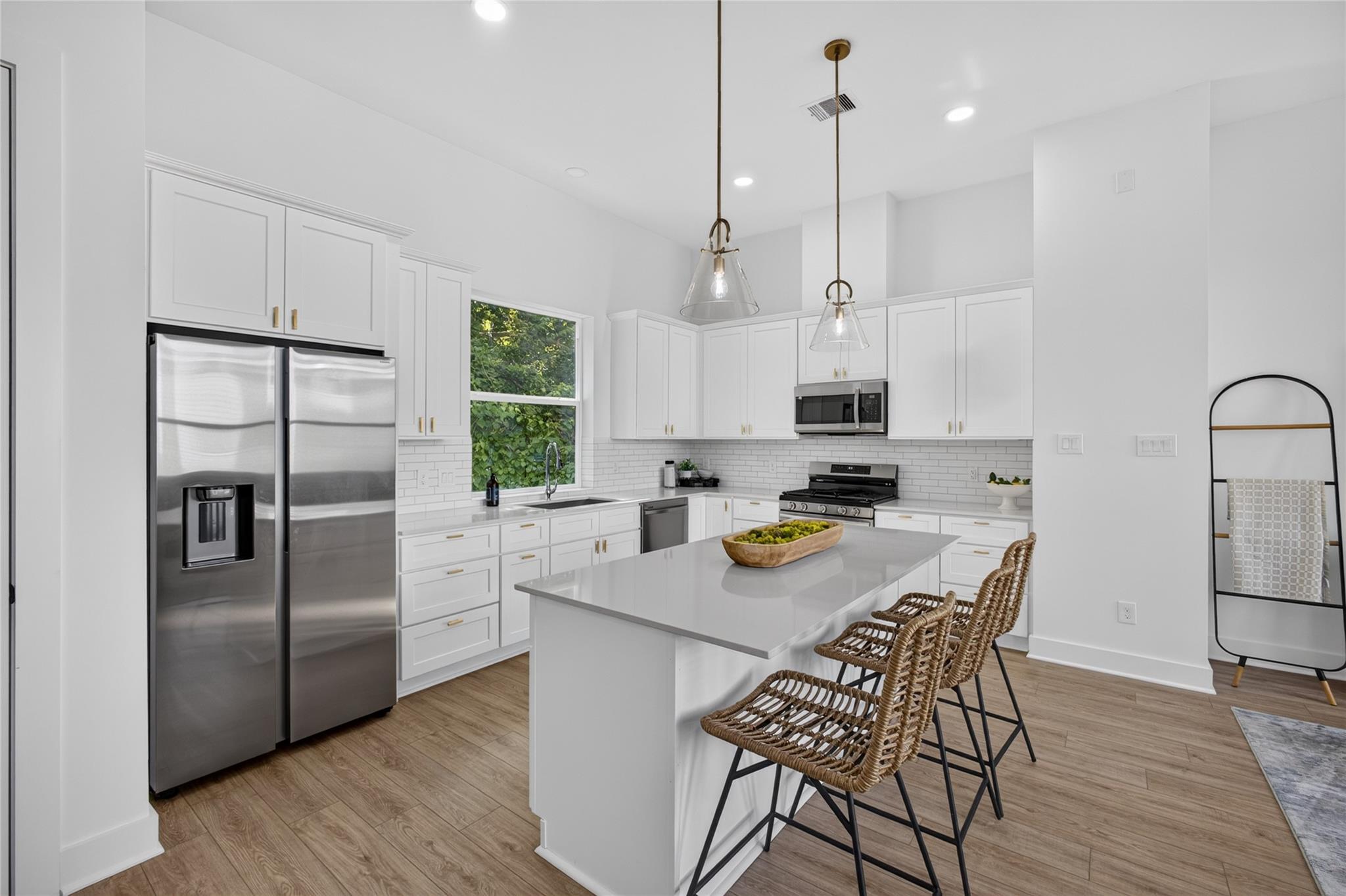 835 Rachel Street #B — photo