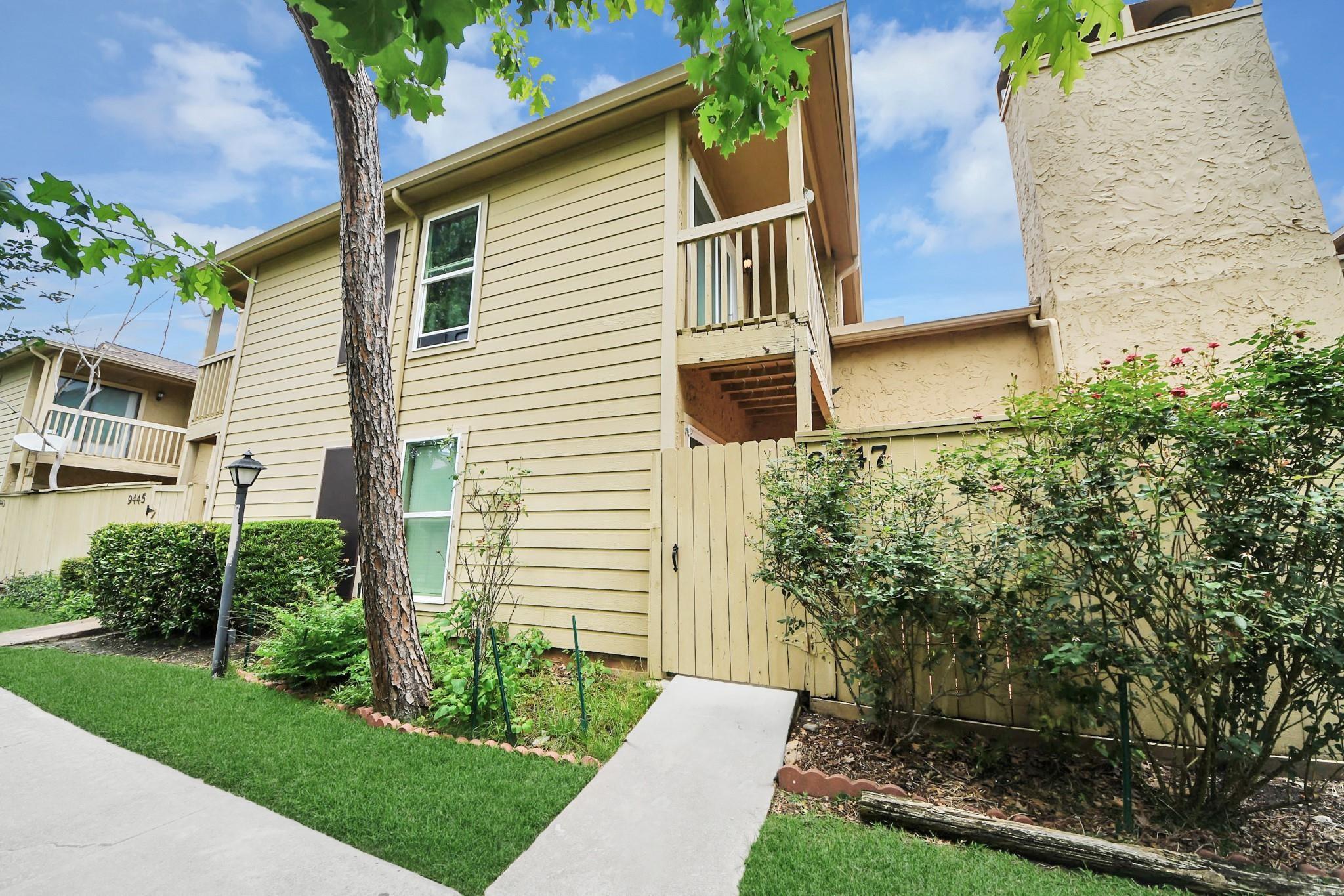 9447 Pagewood Lane #9447 — photo