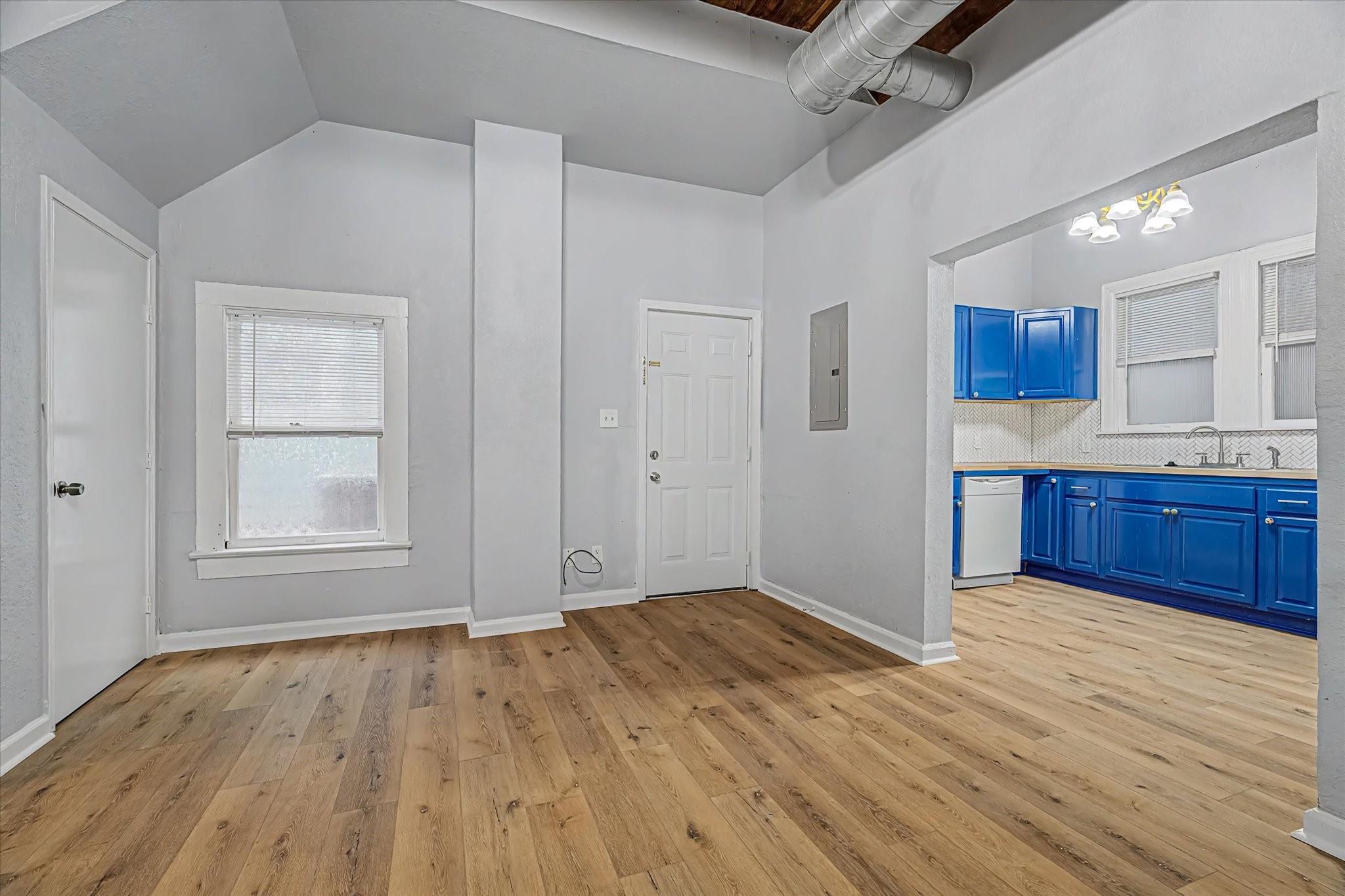 1827 Avenue O #2 — photo