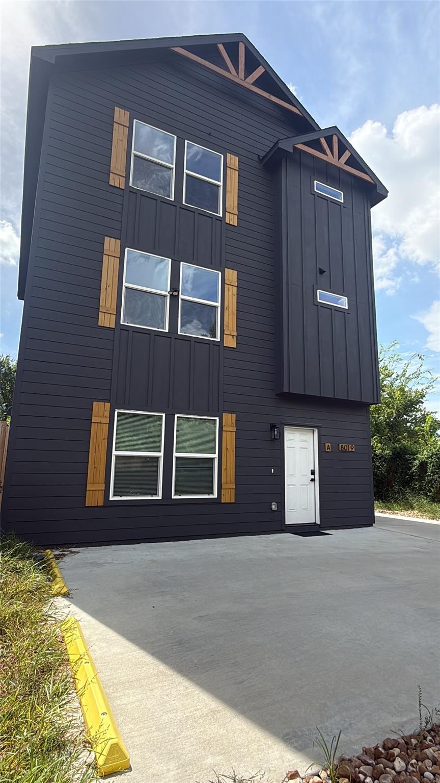 8019 Birmingham Street #a — photo