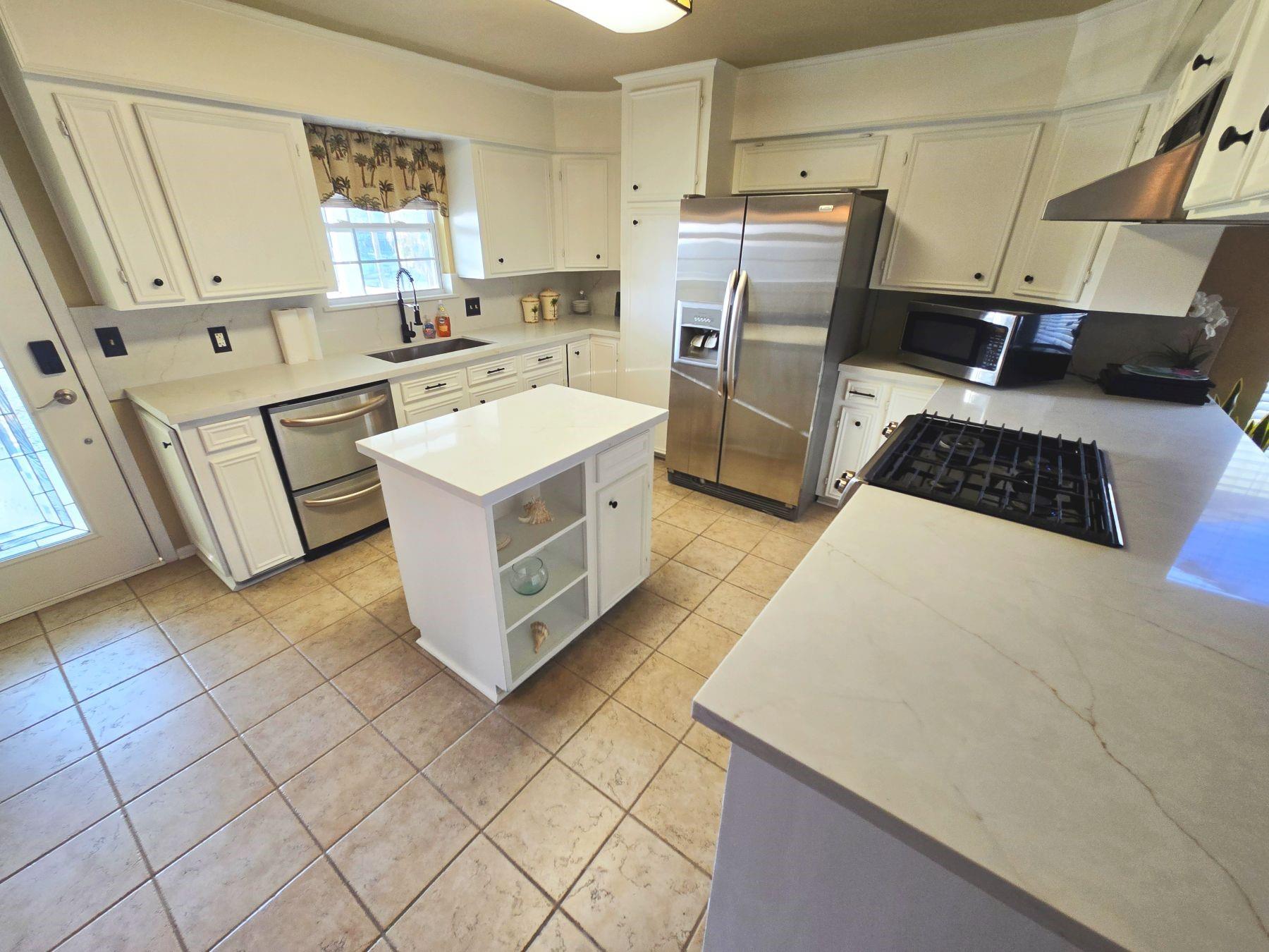 1 N Pelican Street — photo