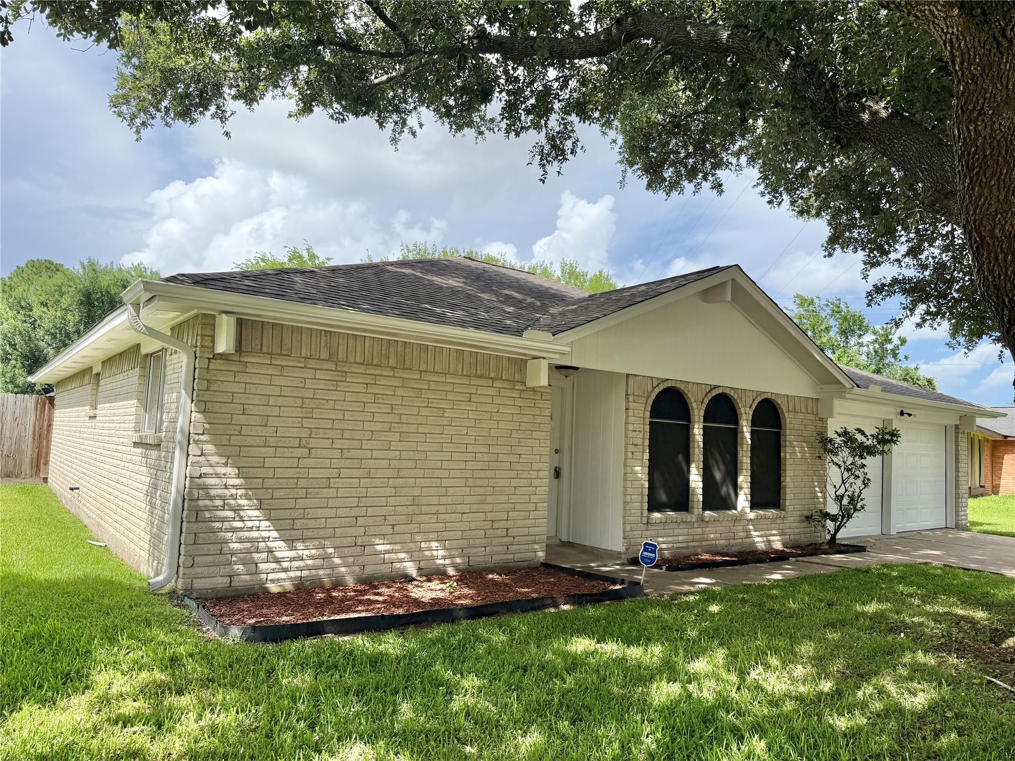 8306 Bee Meadow Lane — photo
