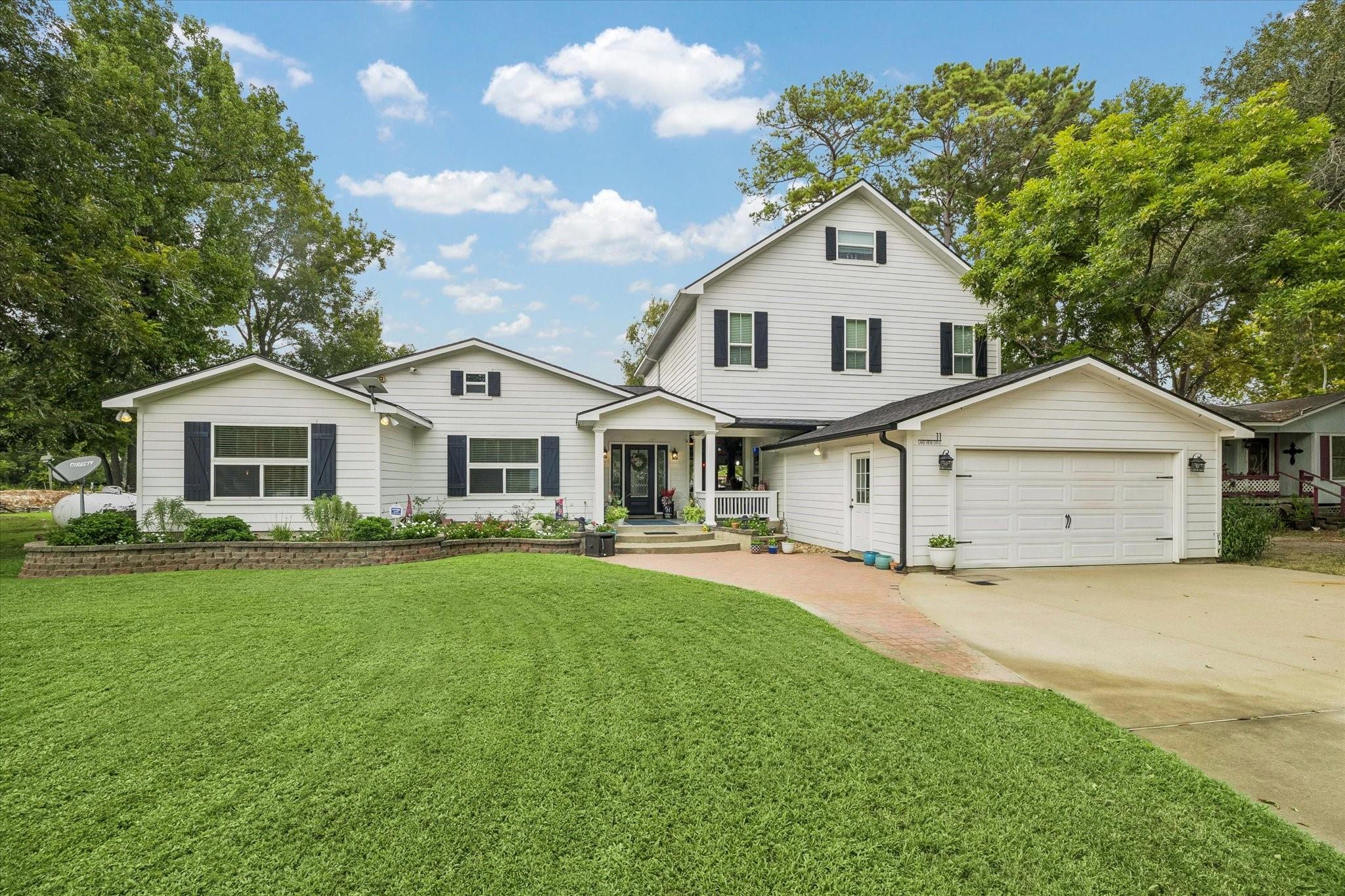 11 Lake View Drive — photo