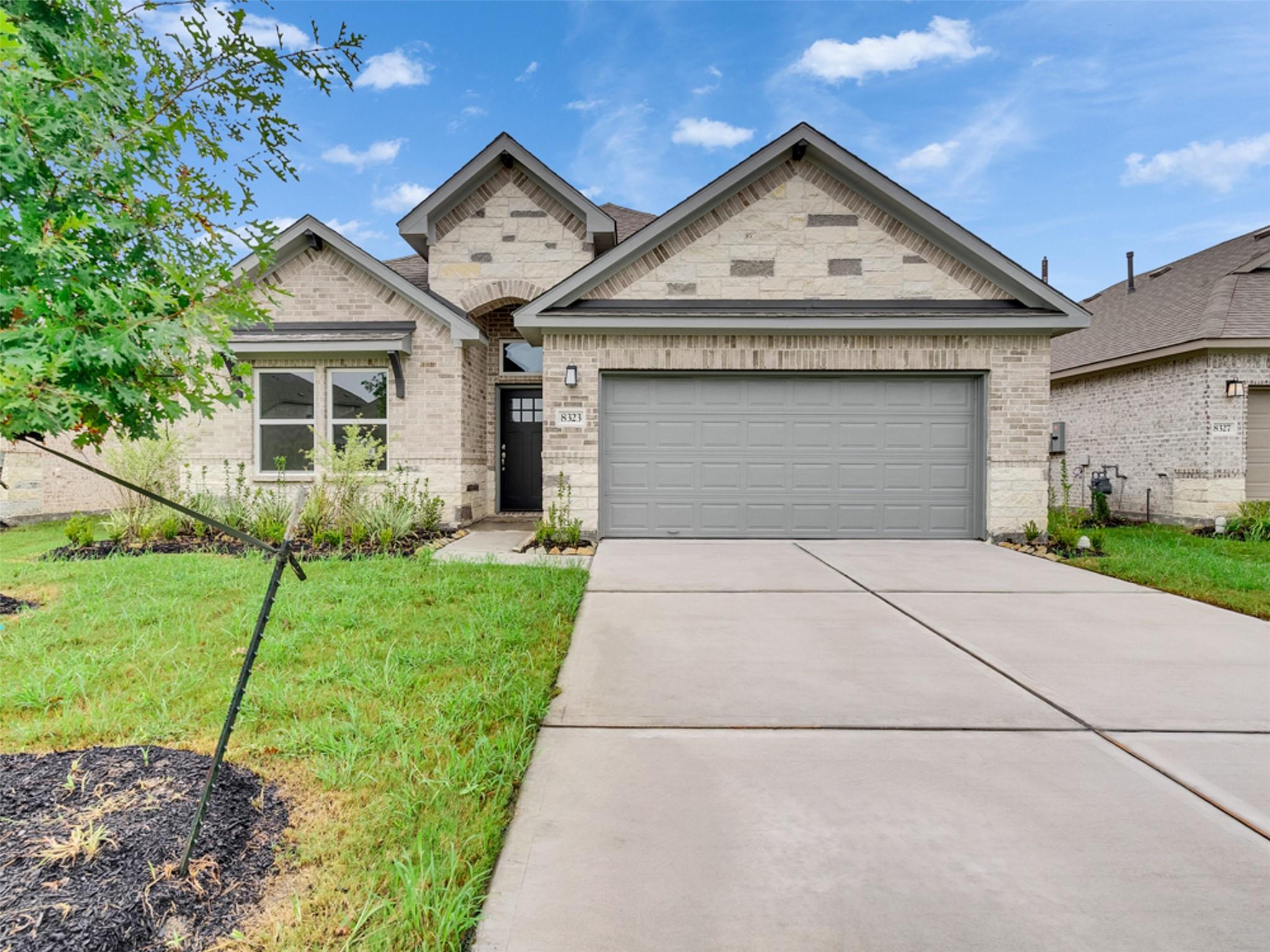 8323 Amber Summit Lane — photo