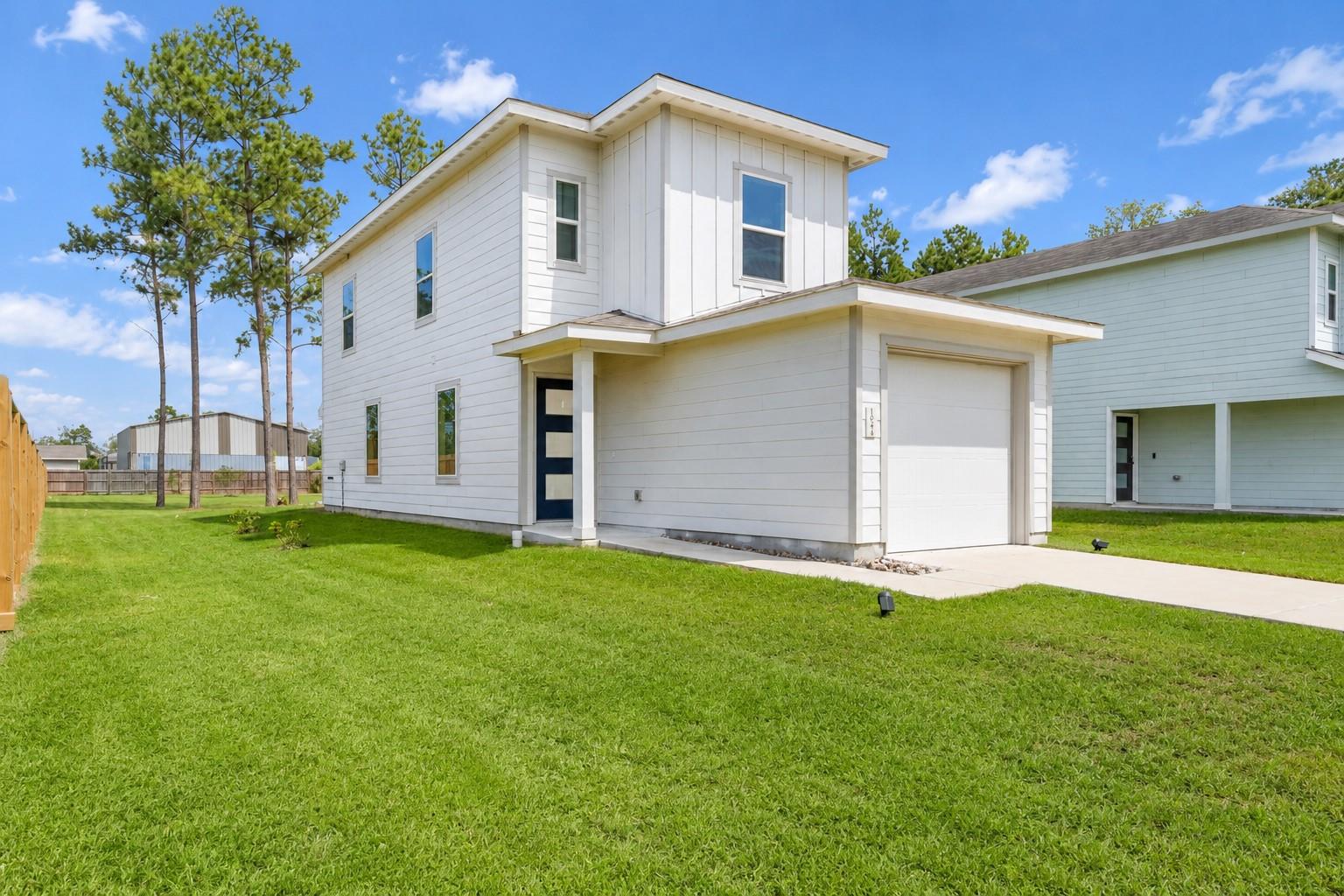 1044 Road 5203 — photo