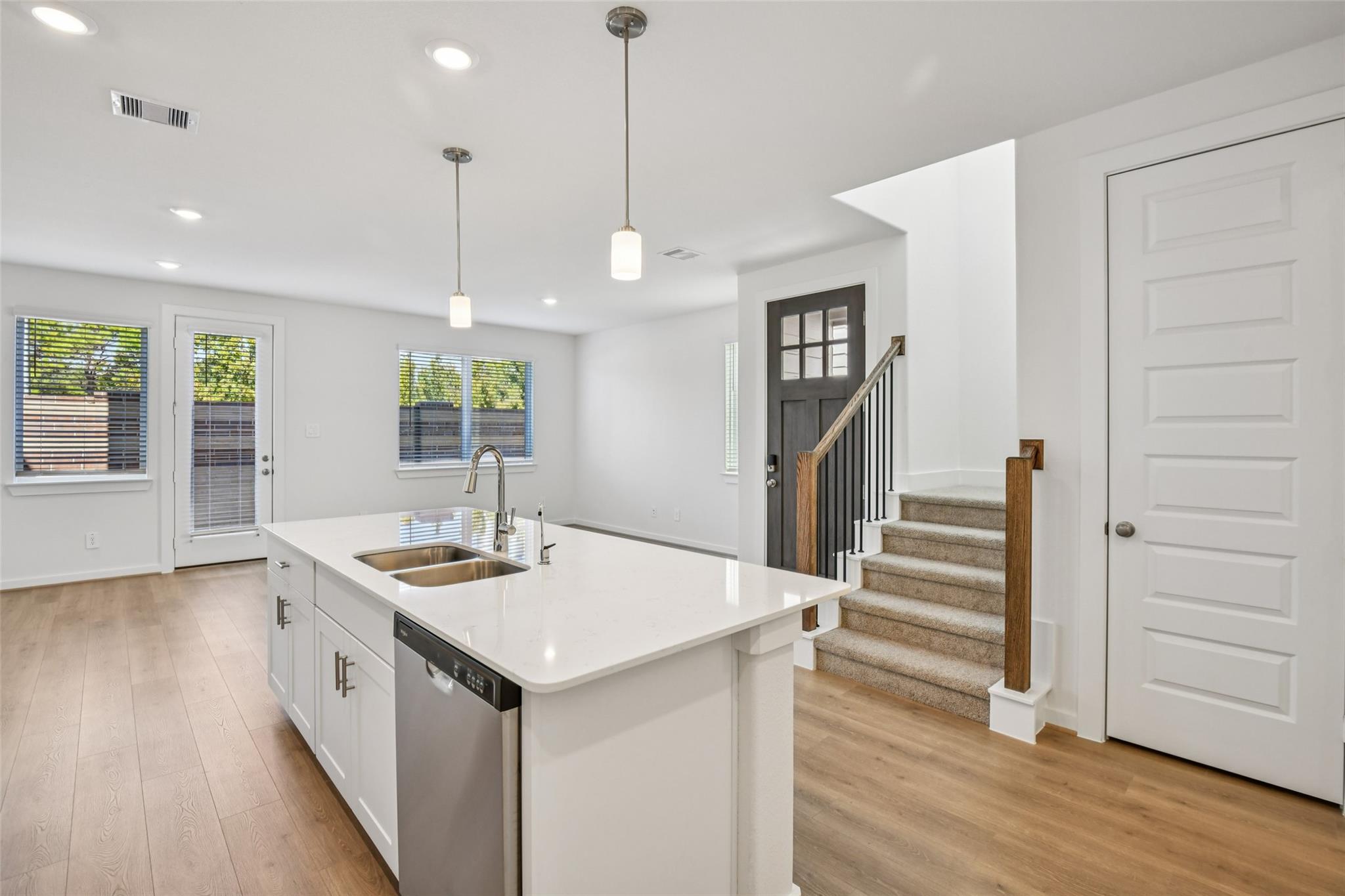 2160 Blue Heron Drive — photo
