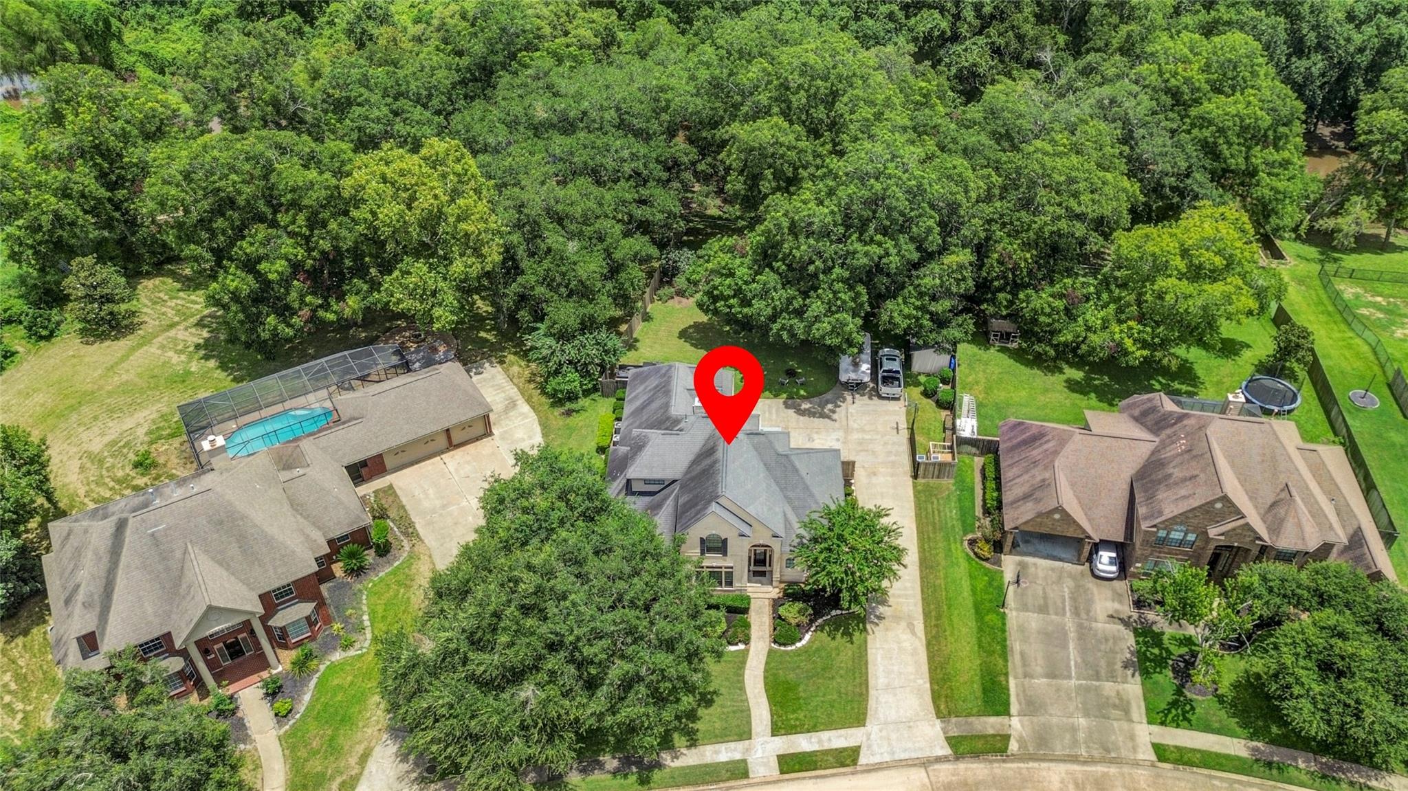 208 River Oaks Drive — photo