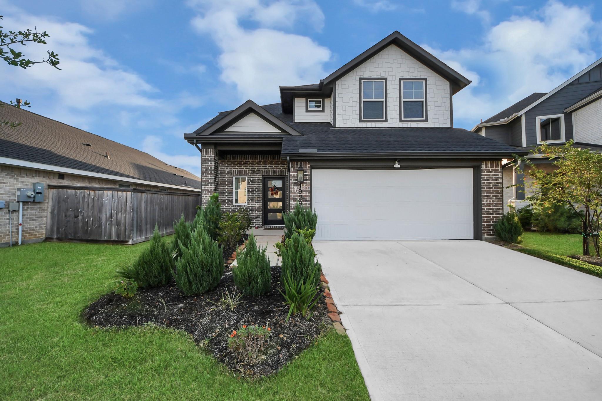 19293 Hazel Firs Court — photo