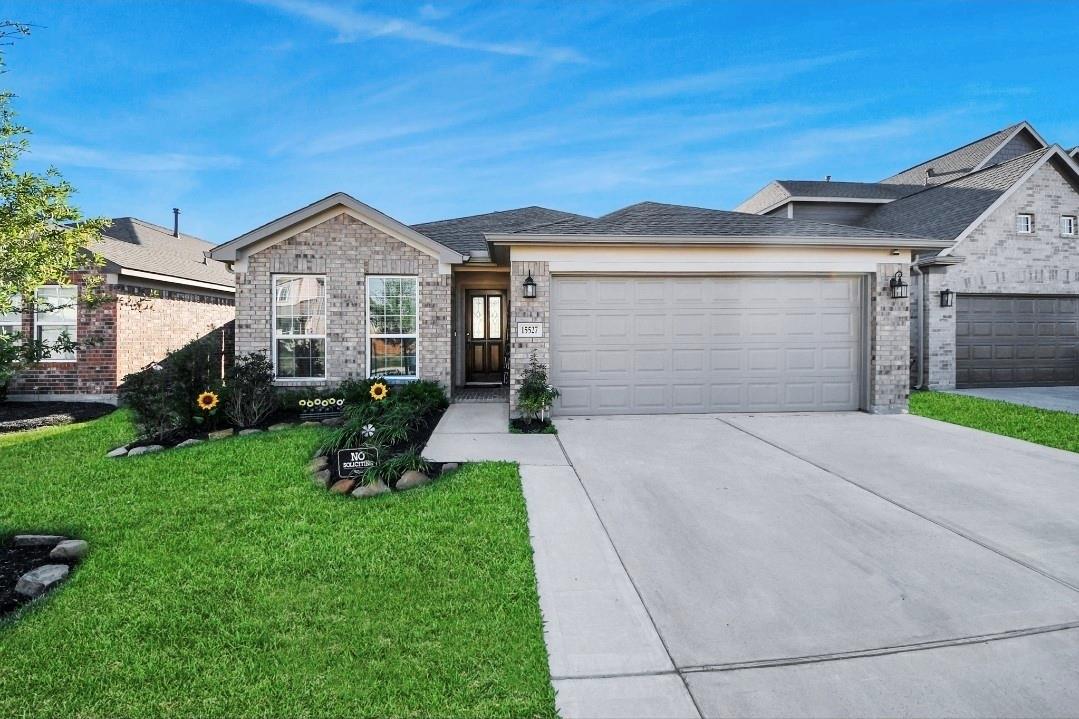 15527 Abbotshall Bend Drive — photo
