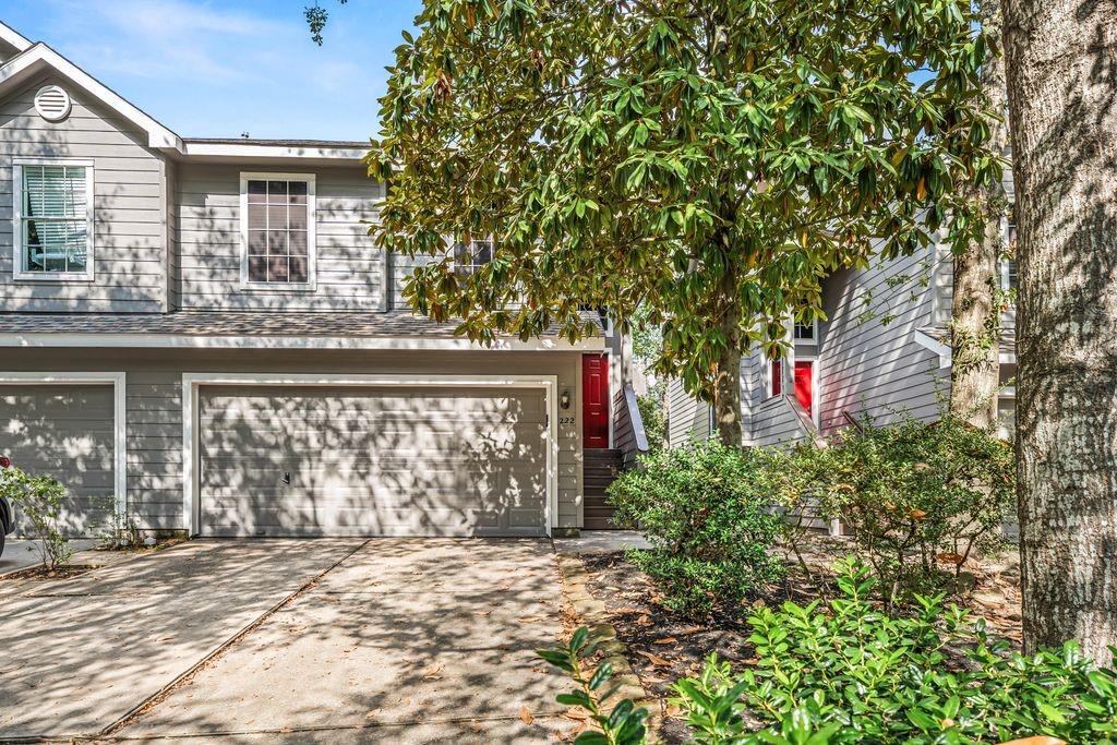 222 Blushwood Place — photo