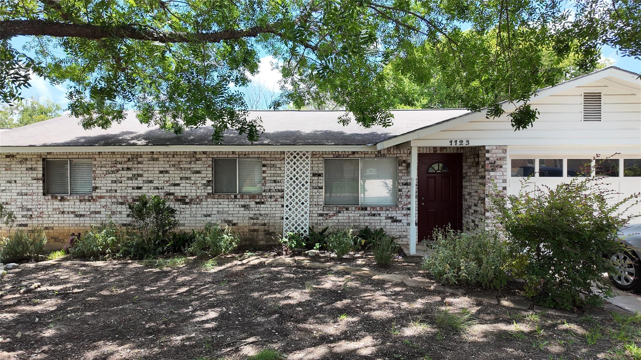 1123 Warbler Drive — photo