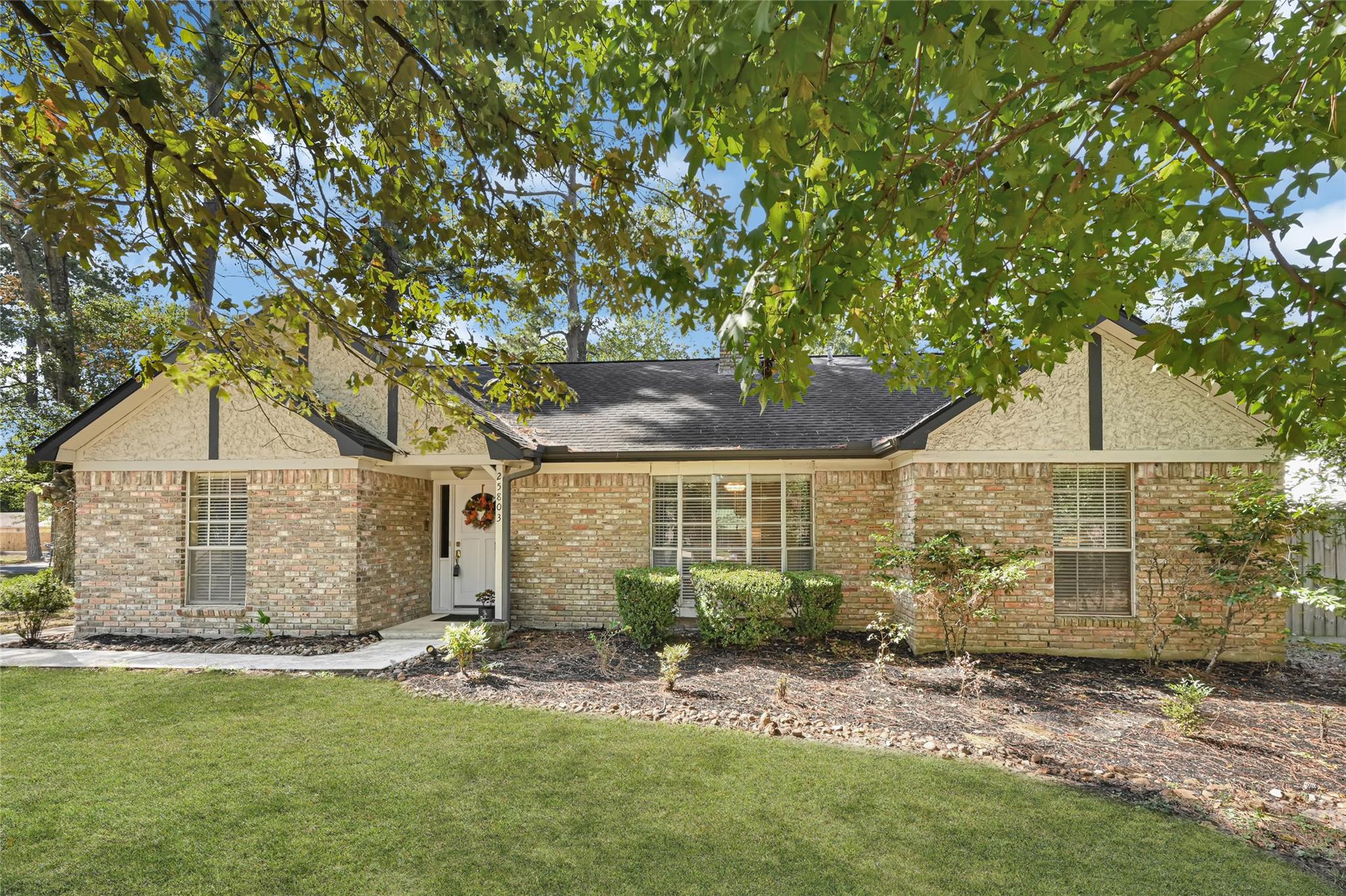 25803 Maplewood Drive — photo