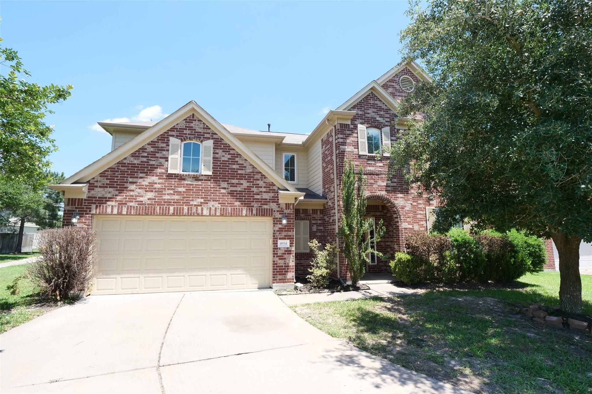 4934 Hackamore Brook Court — photo
