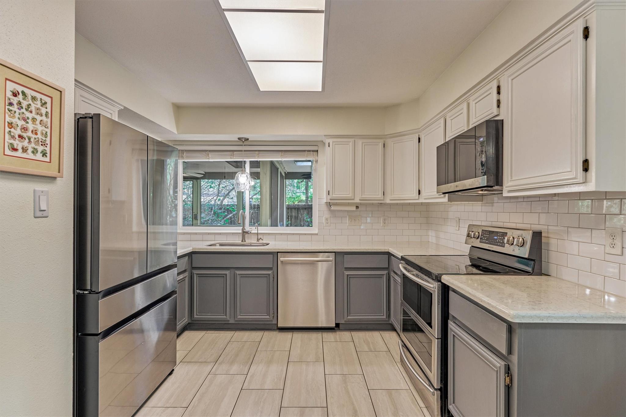 2 Rock Pine Court, The Woodlands, TX 77381 — photo 2