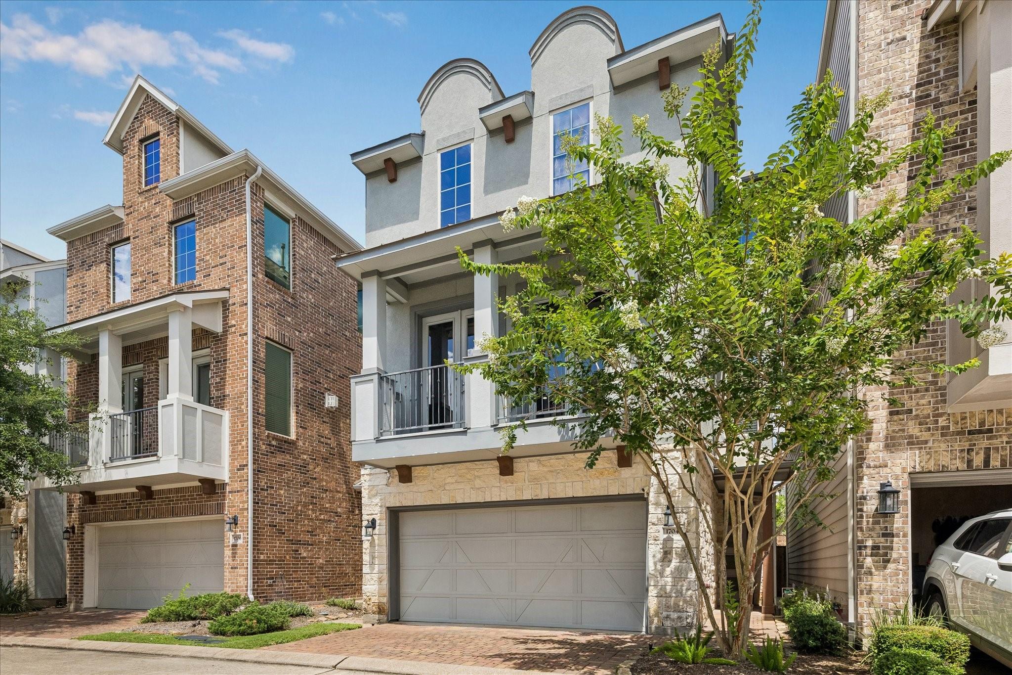 1704 Oak Leaf Pass Drive — photo