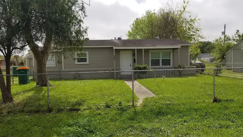 721 Eleanor Street — photo