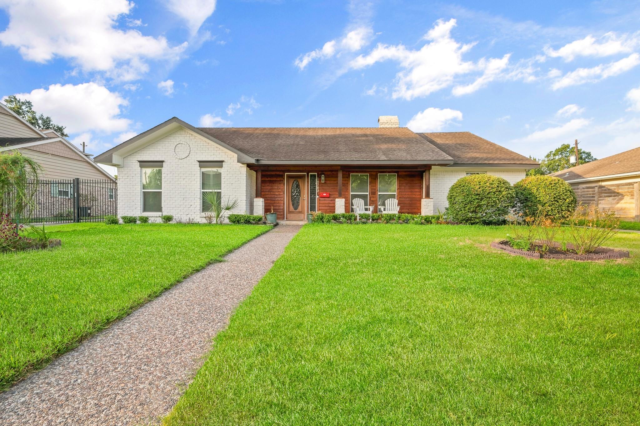 10703 Valley Forge Drive — photo