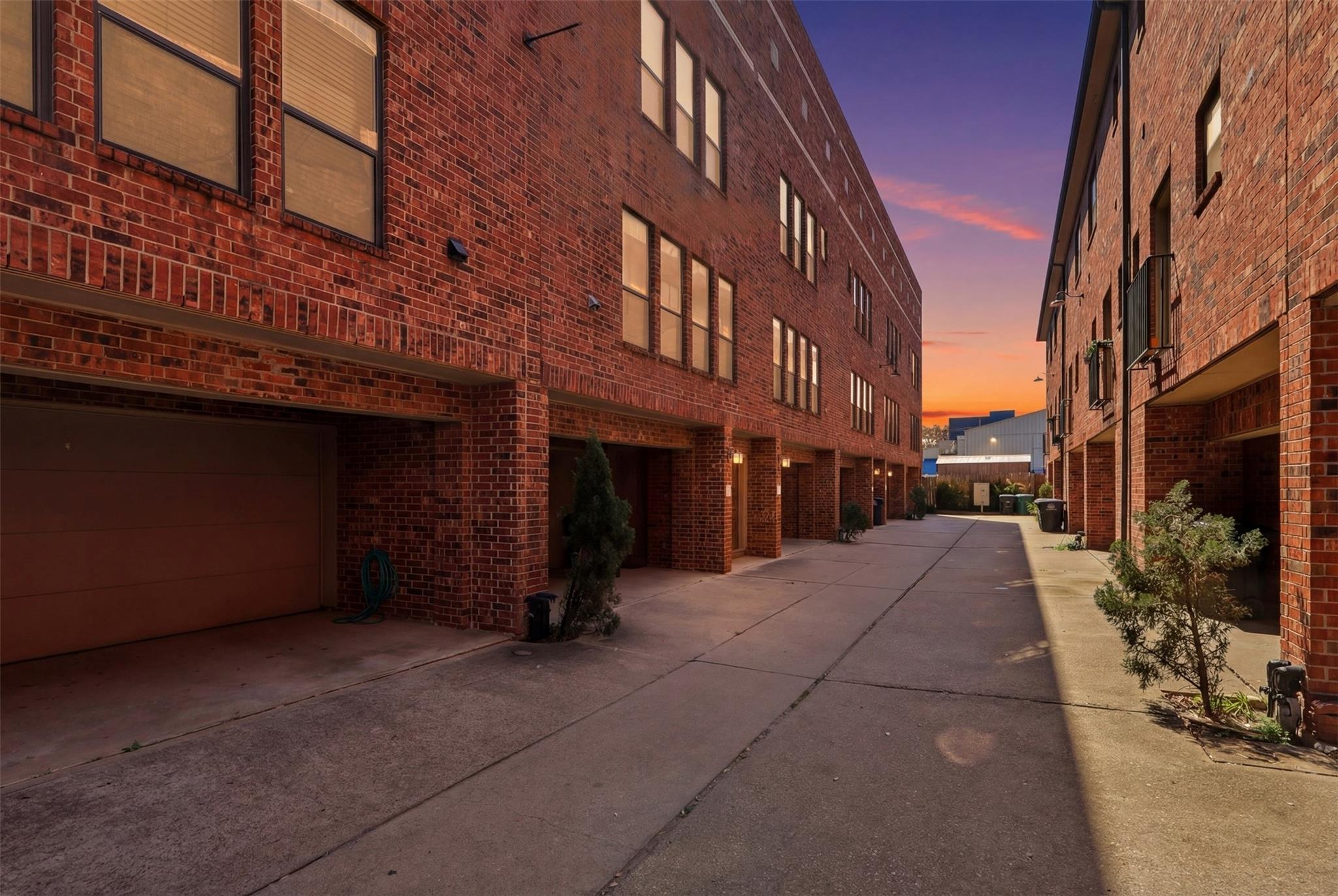 2424 Navigation Boulevard #D — photo
