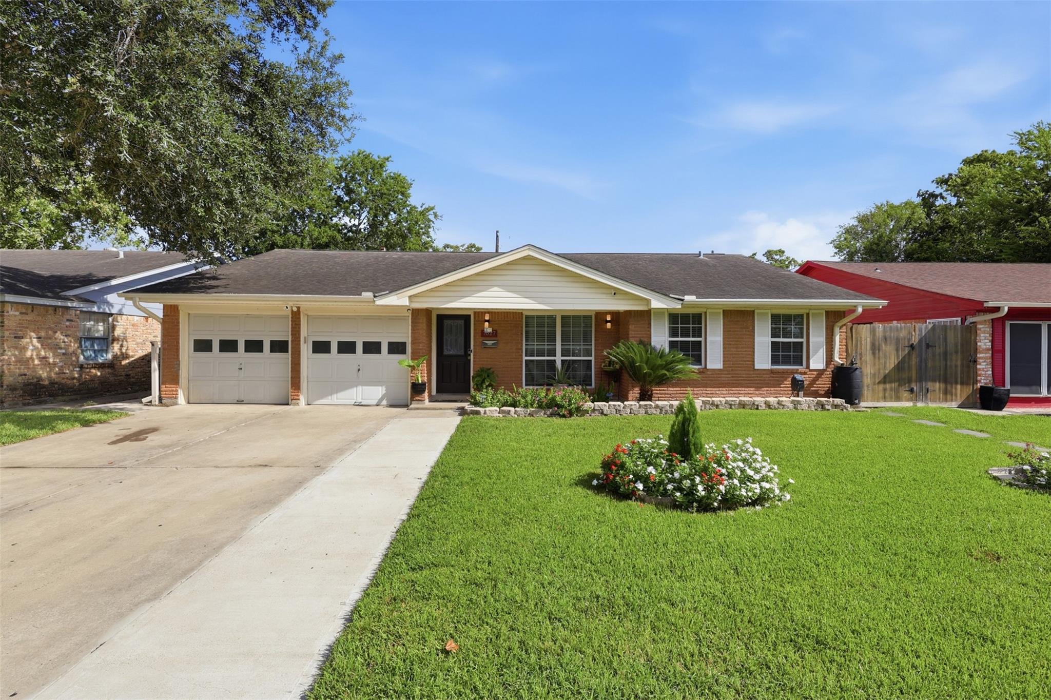 7027 Kingsway Drive — photo