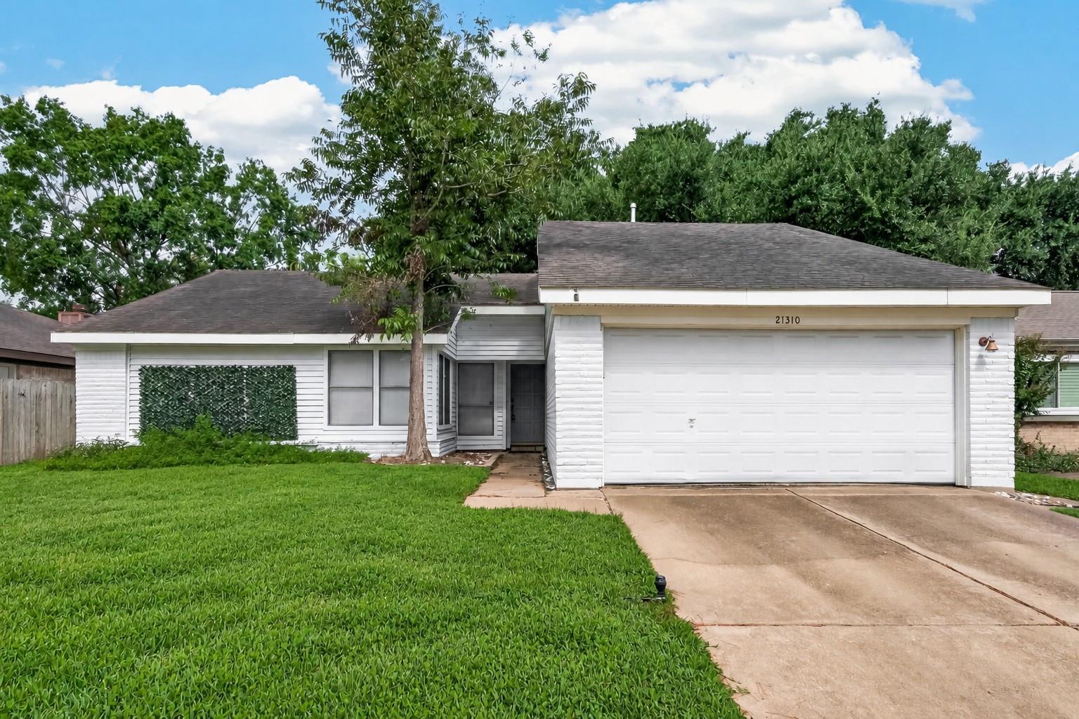 21310 Highland Knolls Drive — photo