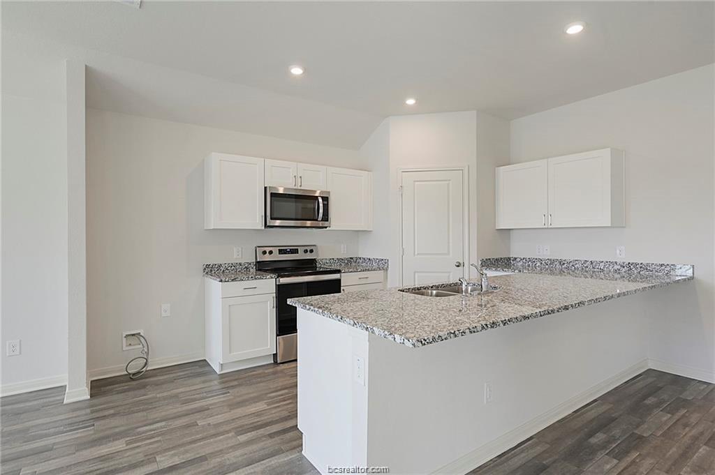 5517 Fox Bluff Drive, Bryan, TX 77807 — photo 3