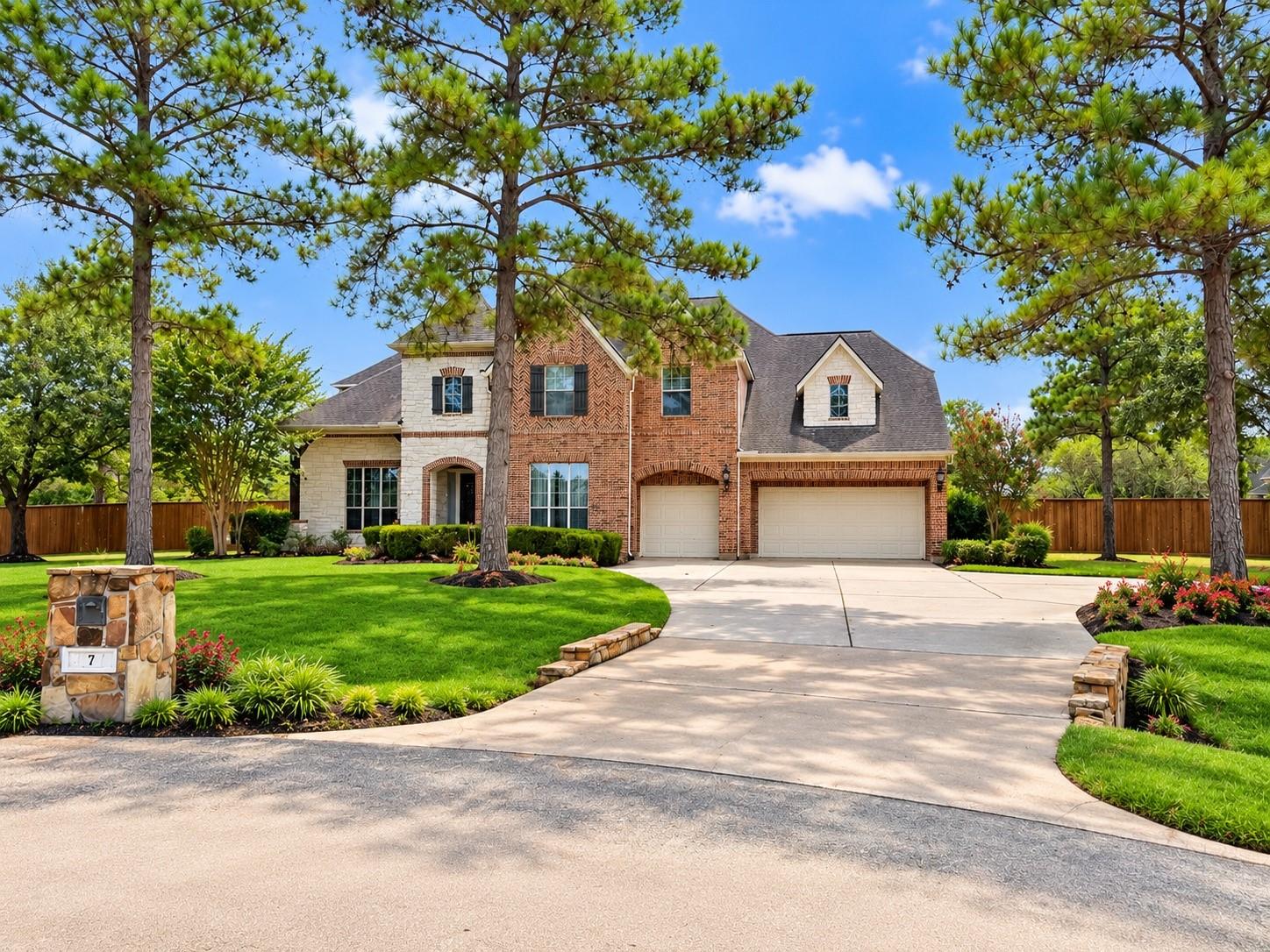 7 Compton Manor Drive — photo