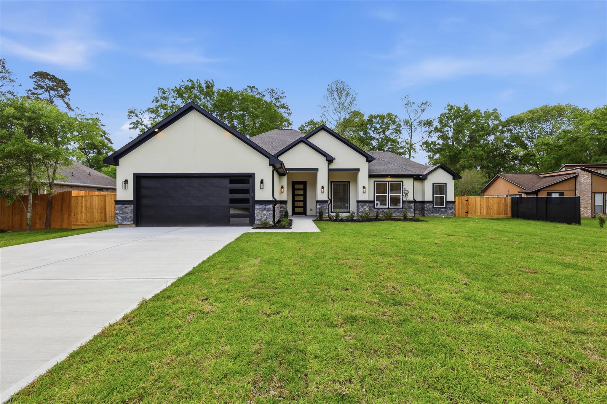 2638 Fountain View Street — photo