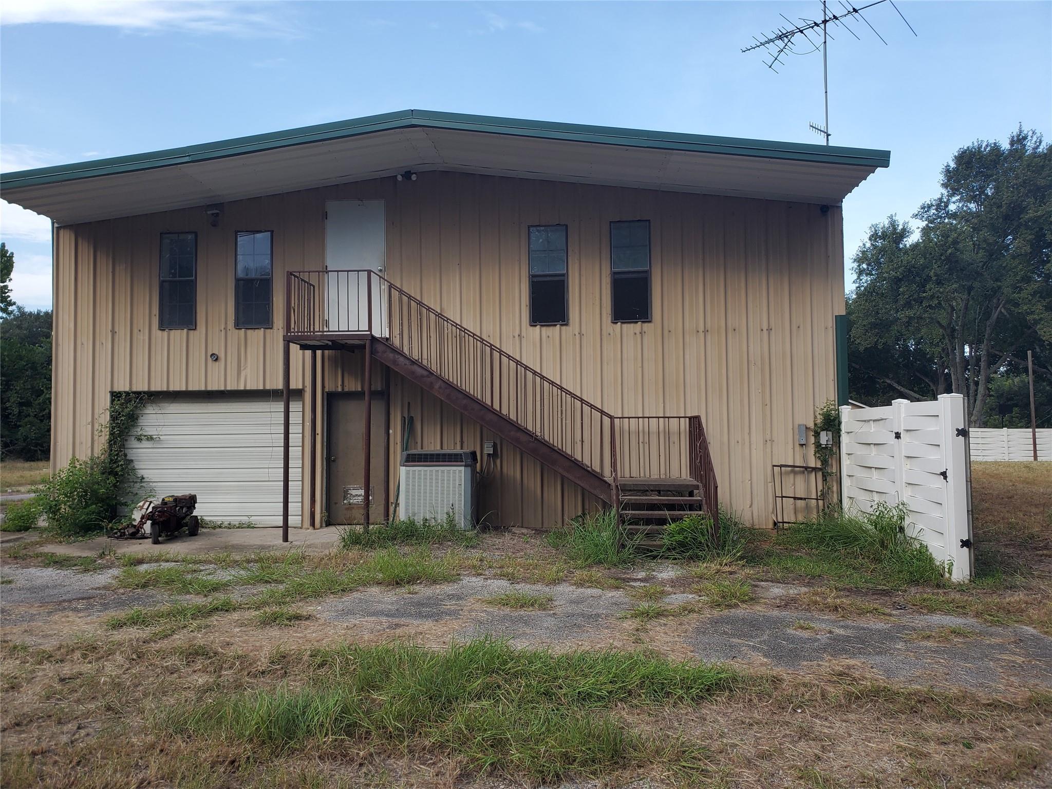 25121 Lakeview Road #a — photo