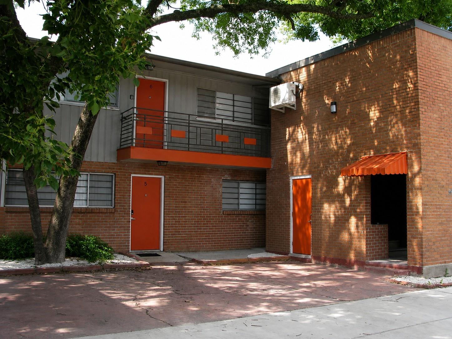 4202 Stanford Street #01 — photo