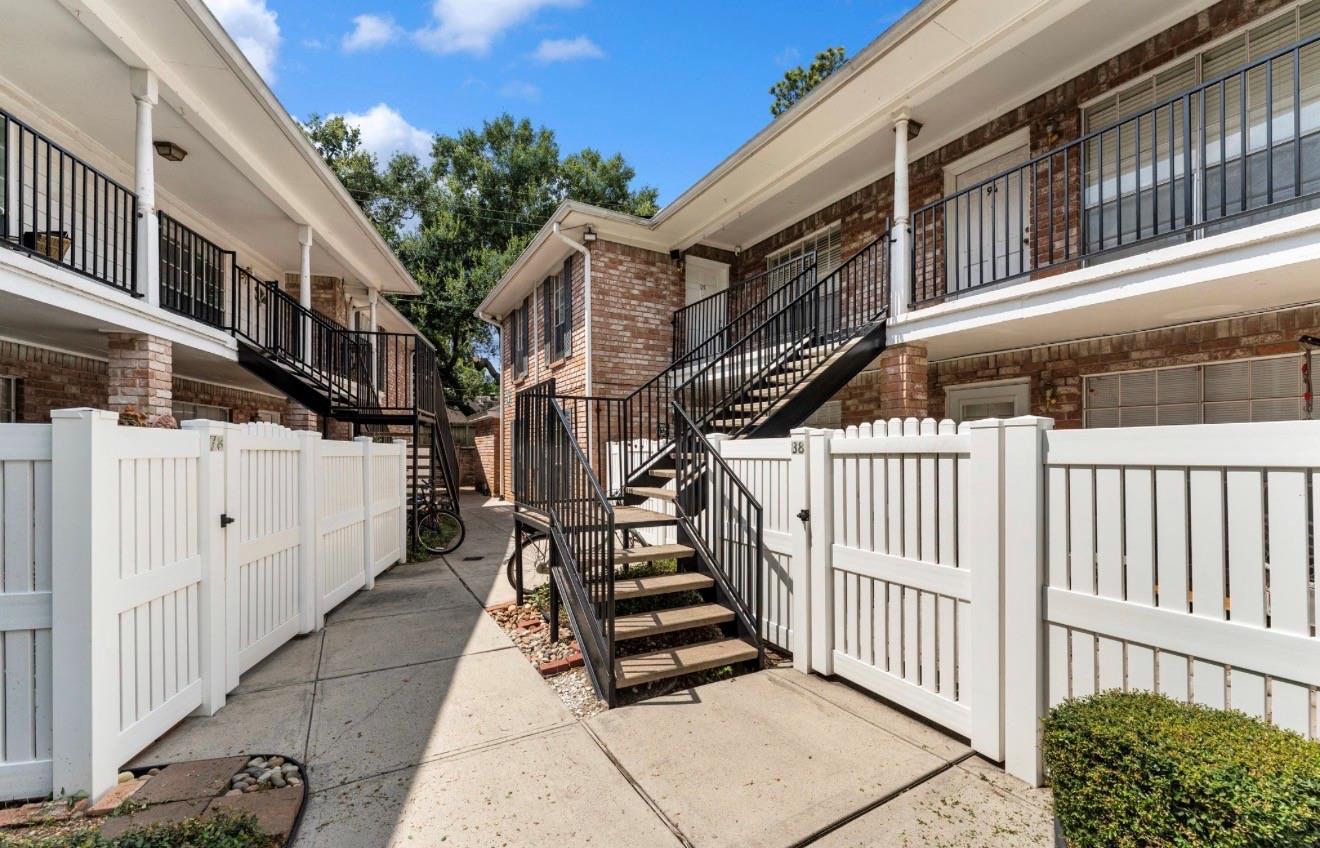 14333 Memorial Drive #95 — photo