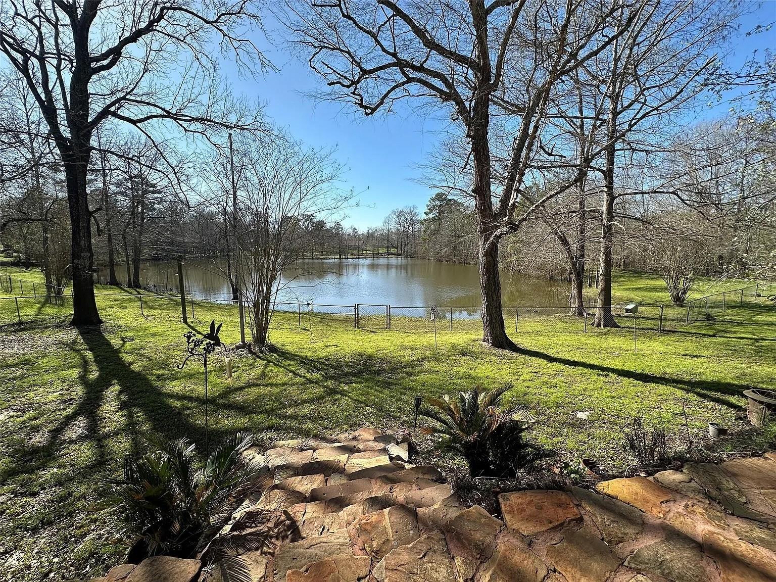 35 Susan Drive — photo