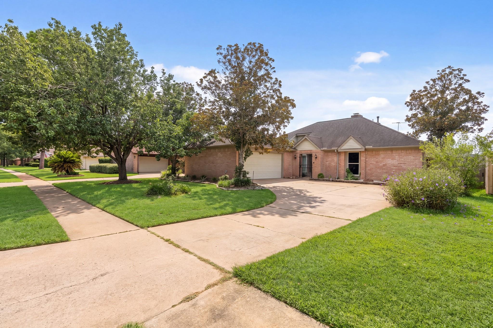 15619 Four Leaf Drive — photo