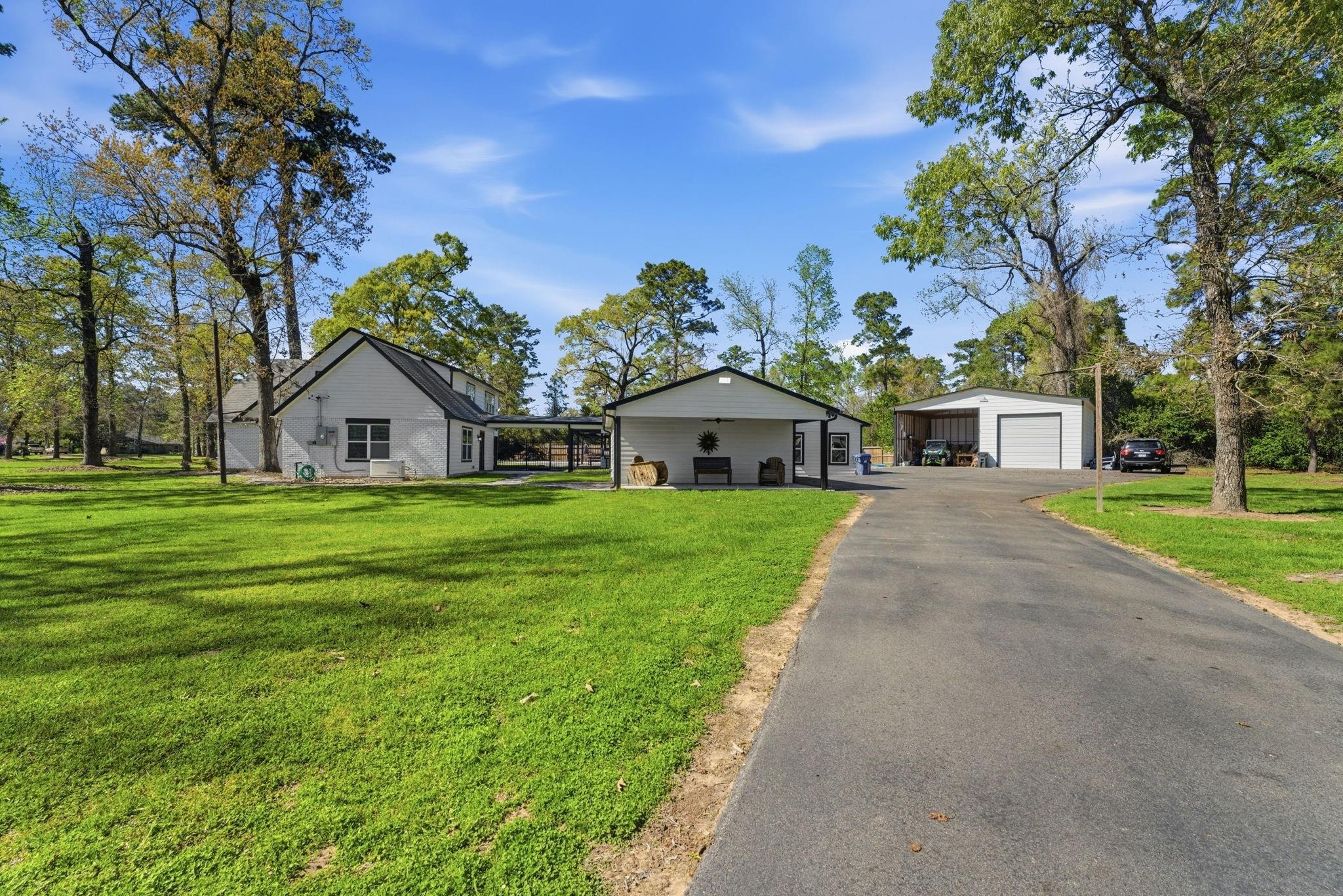 8526 Oakwood Drive — photo