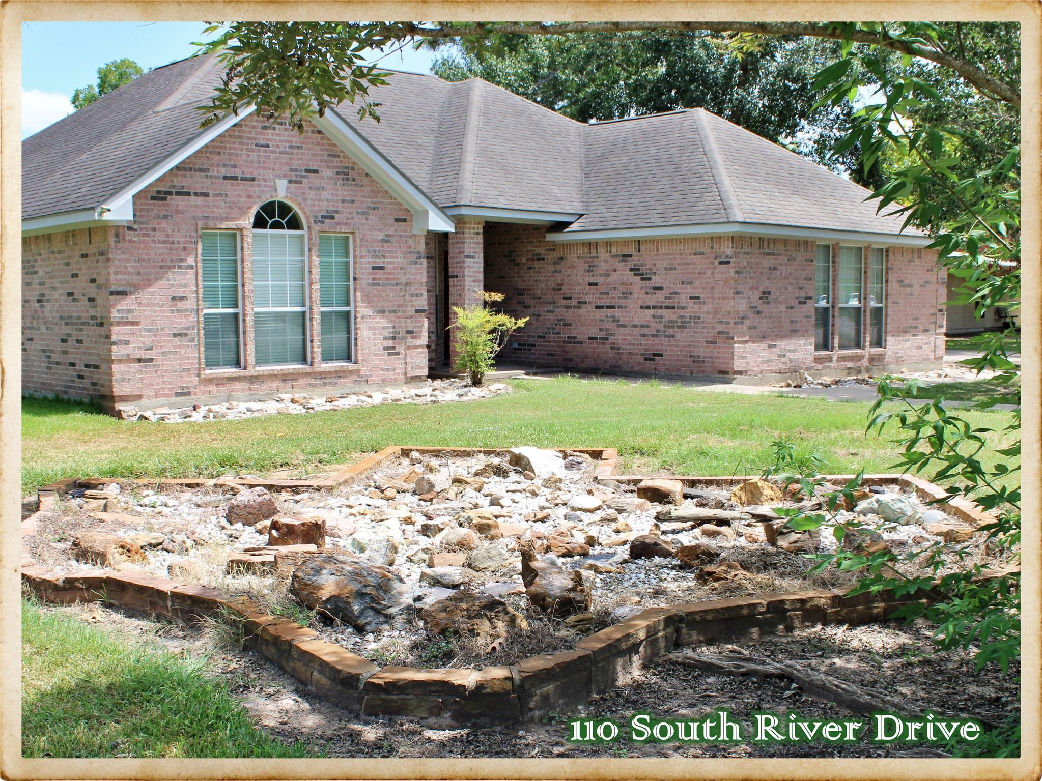 110 S River Drive — photo